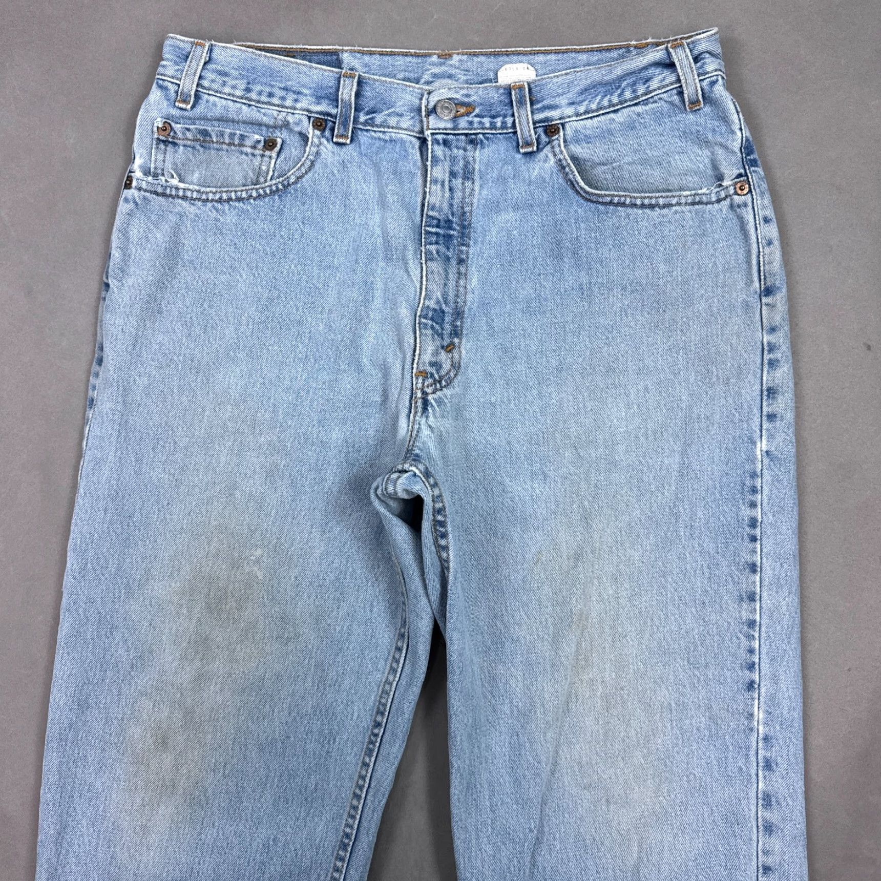 Levi's VINTAGE Levi's Jeans Mens 36x32 Blue Distressed 550 Relaxed Straight 5-Pocket Denim - White? Size US 36 / EU 52 - 2 Thumbnail