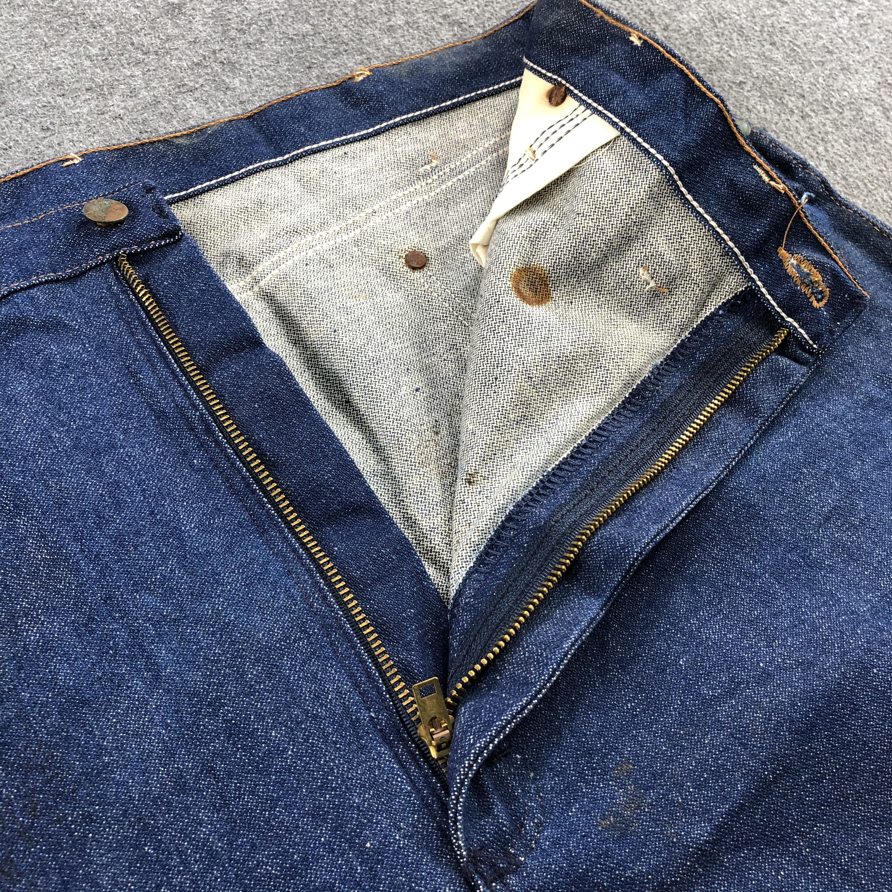 Vintage Vintage Blue Wash Wrangler Jeans-J2256 Size US 43 - 8 Thumbnail