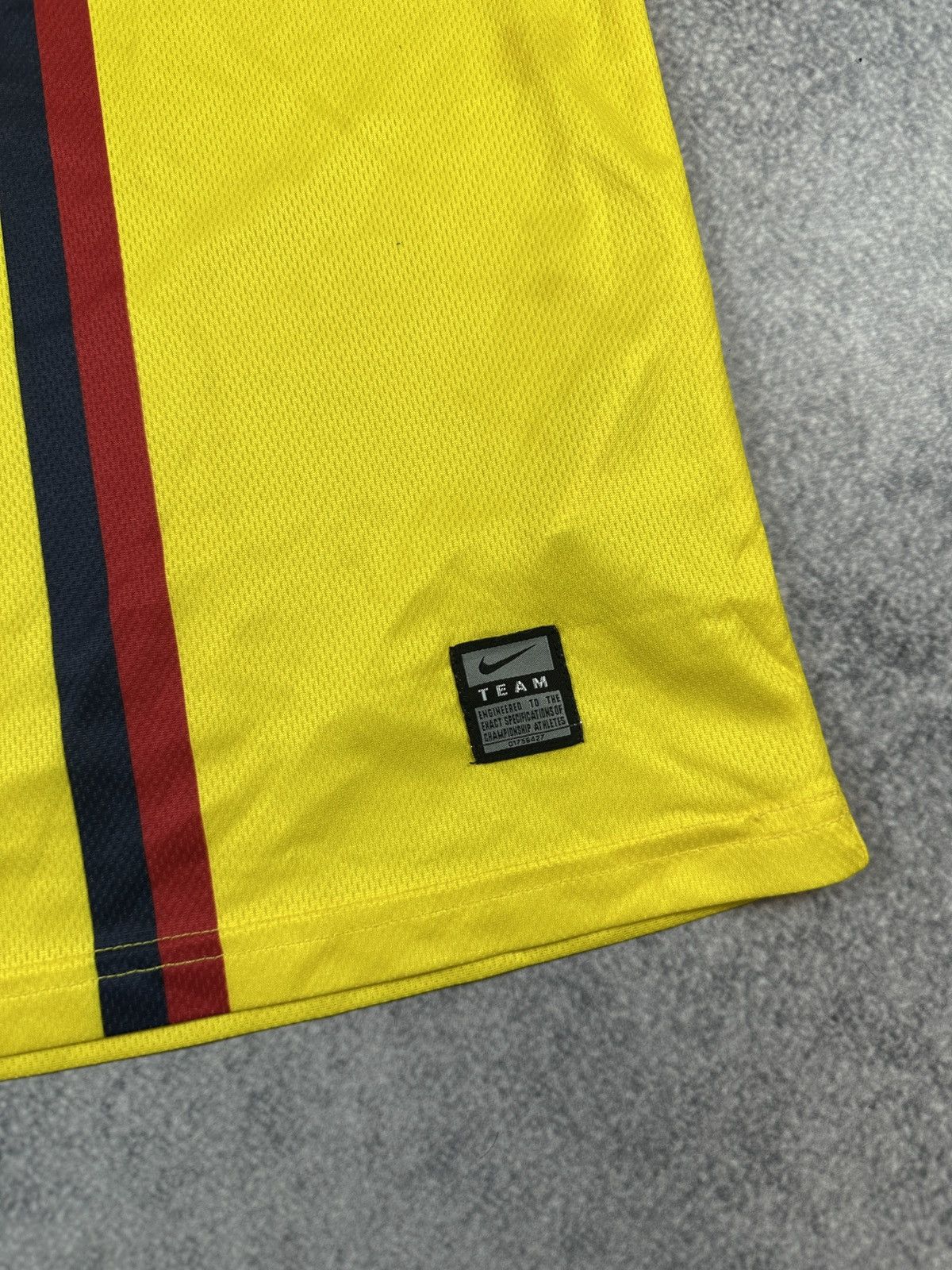 Nike Vintage Nike F.C. Barcelona 08/09 Soccer Jersey Rare M Y2K Size US M / EU 48-50 / 2 - 3 Thumbnail