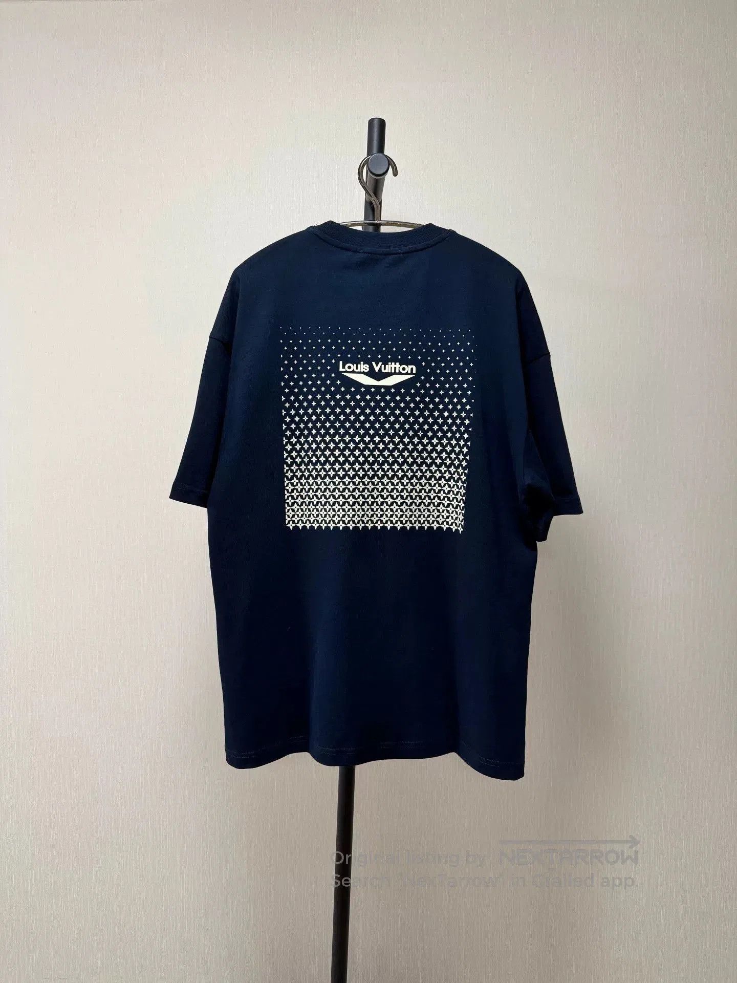 Louis Vuitton Men's Dark Blue Short-Sleeve T-Shirt. Size US M / EU 48-50 / 2 - 9 Thumbnail