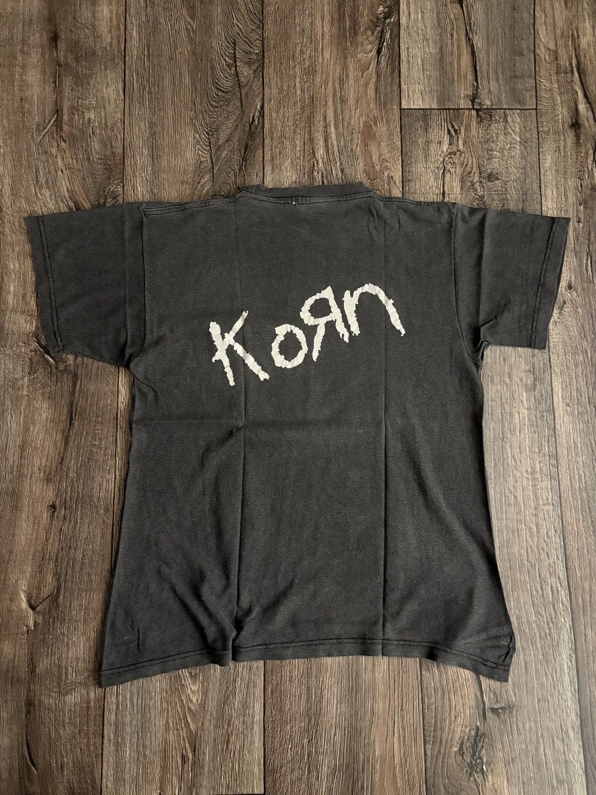 Band Tees 2000s Vintage Korn ‘Issues’ Album Faded Rare AOP T-Shirt Size US M / EU 48-50 / 2 - 9 Thumbnail