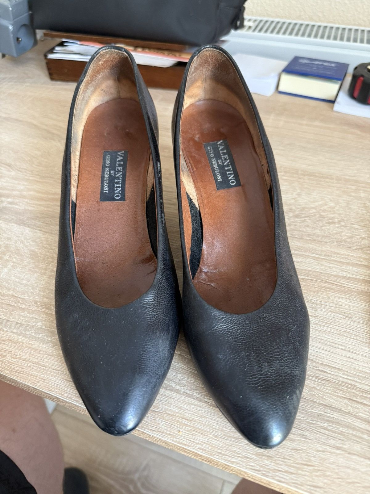 Valentino Very nice Size US 10 / IT 40 - 1 Thumbnail