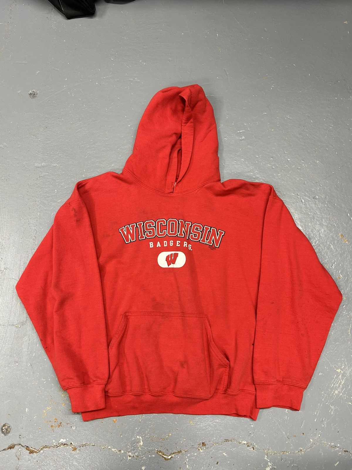Vintage Crazy Vintage 90s Essential Wisconsin University Red Hoodie Size US L / EU 52-54 / 3 - 1 Thumbnail