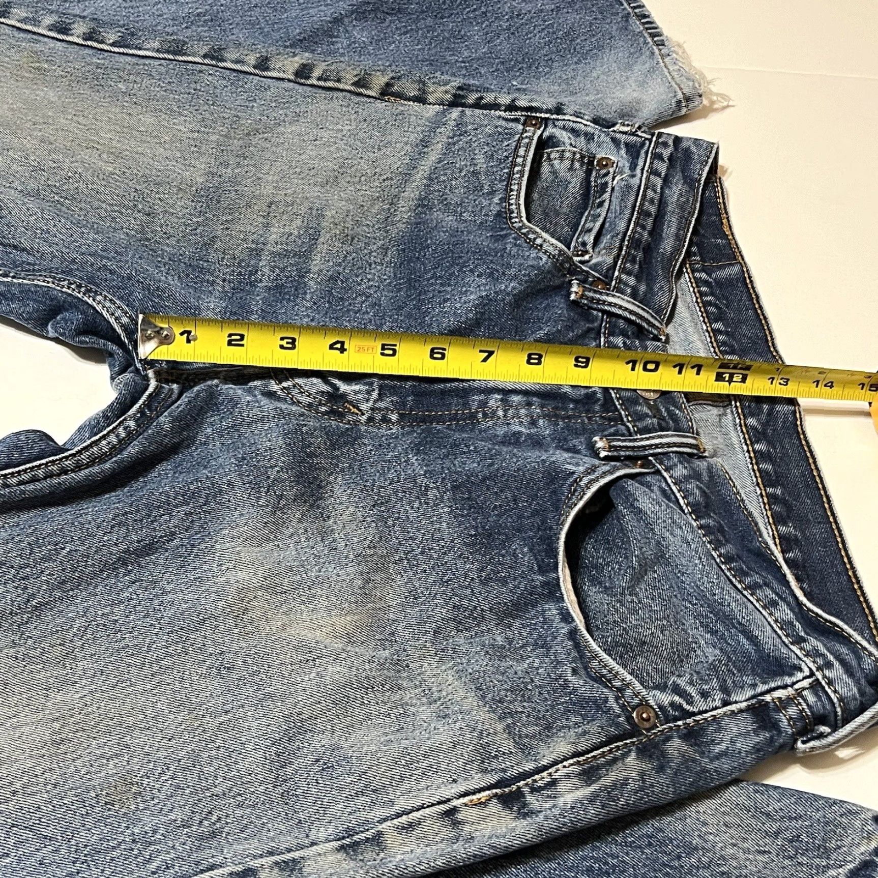 Levi's VINTAGE Levis 505 Jeans Distressed Stained Regular Fit 34x32 Denim Blue Men 5-Pocket Cotton Belt Loops American USA 500 Series Model Levi's 505 Size US 34 / EU 50 - 4 Thumbnail