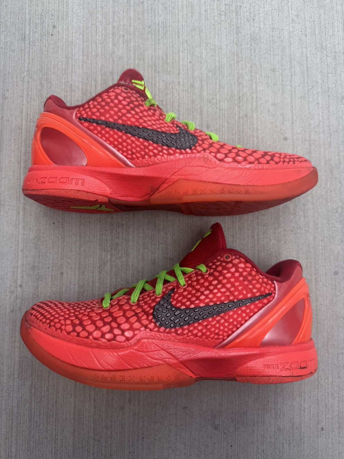 Nike NIKE KOBE 6 PROTRO REVERSE GRINCH SIZE 5.5 M / 7 WOMEN Size US 5.5 / EU 38 - 1 Thumbnail