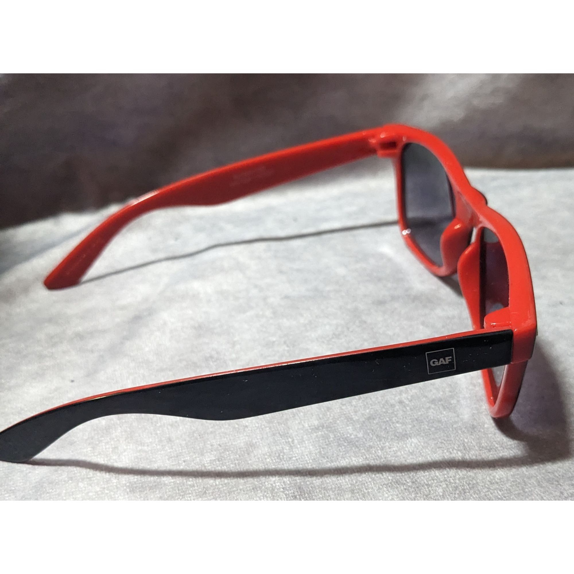 Other Red And Black Classic Retro GAF Branded Sunglasses Size ONE SIZE - 2 Thumbnail