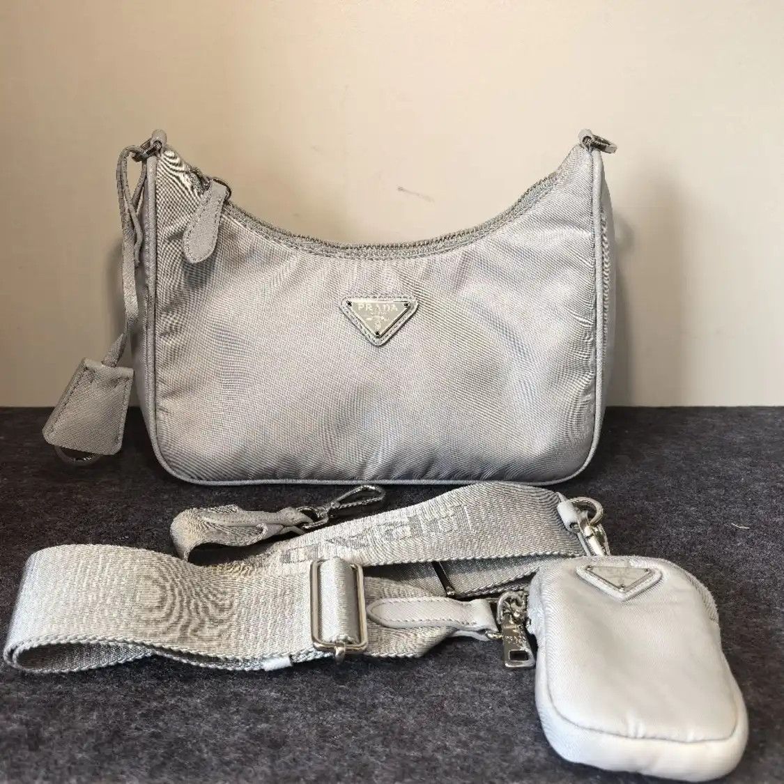 Prada PRADA Re-Edition 2005 blue grey nylon logo crossbody bag Size ONE SIZE - 1 Thumbnail