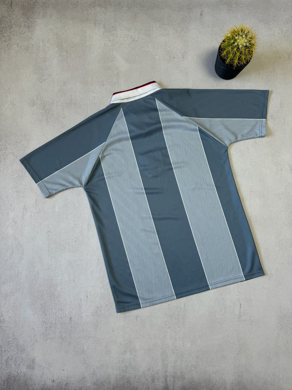 Umbro England Away football shirt 1995 Umbro Soccer Jersey Trikot Size US XL / EU 56 / 4 - 10 Thumbnail