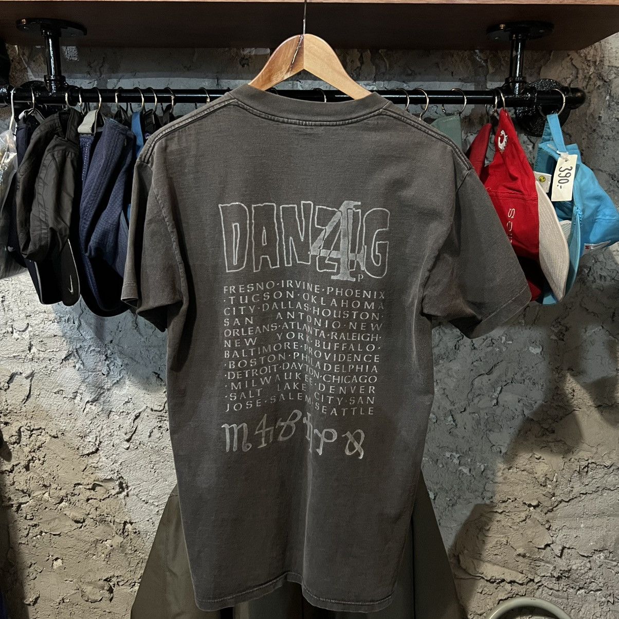 Vintage 90's Danzig 1994 tour shirts - www.disolcolor.com