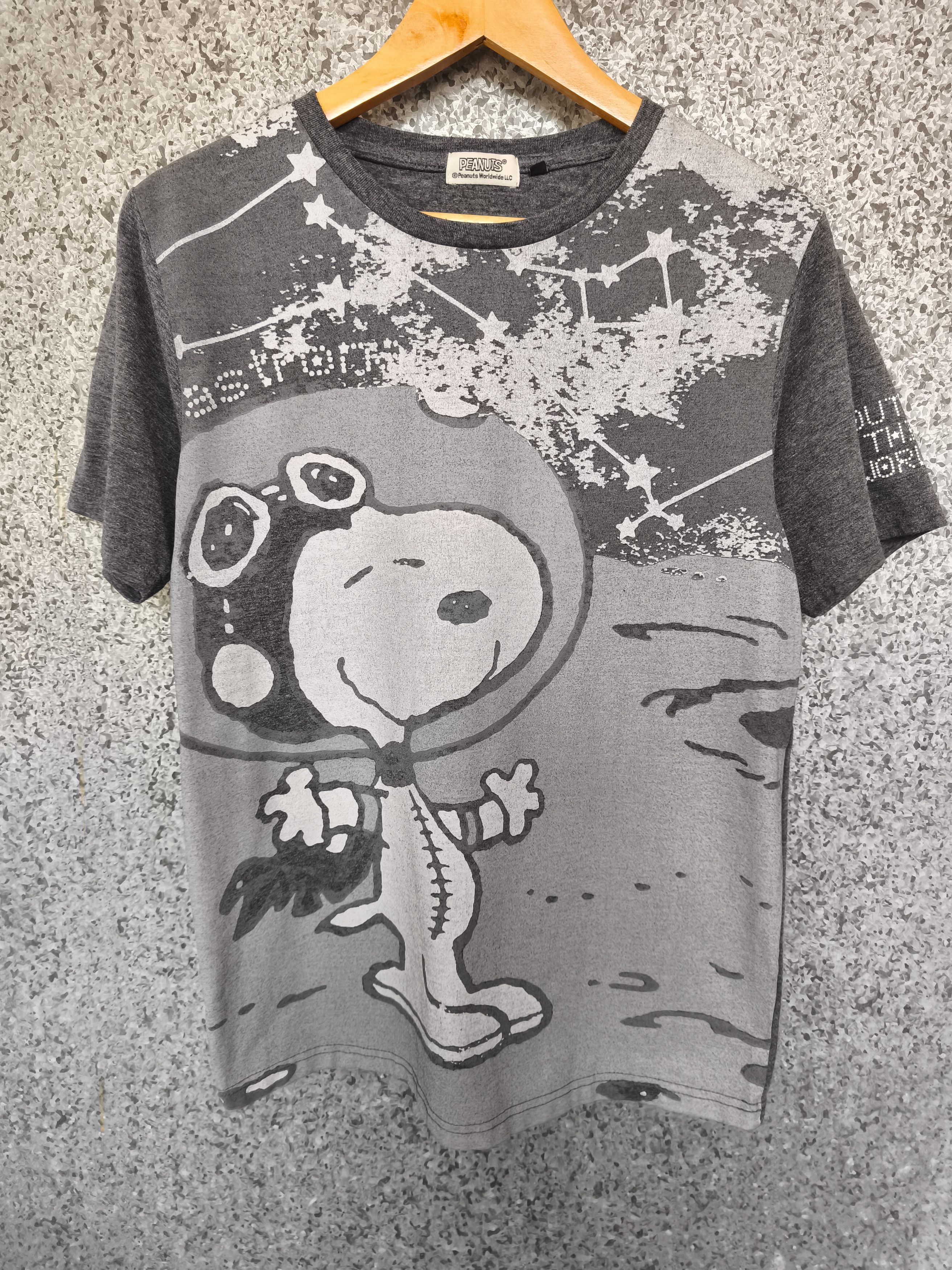 Peanuts 🔥 Vintage 90s Vintage Peanuts Snoopy t shirt full print Size US M / EU 48-50 / 2 - 1 Thumbnail