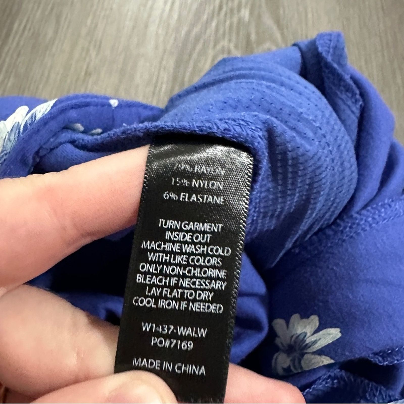Betabrand Betabrand Blue & White Floral Bootcut Stretch Pants Size S Size 27" / US 4 / IT 40 - 8 Thumbnail