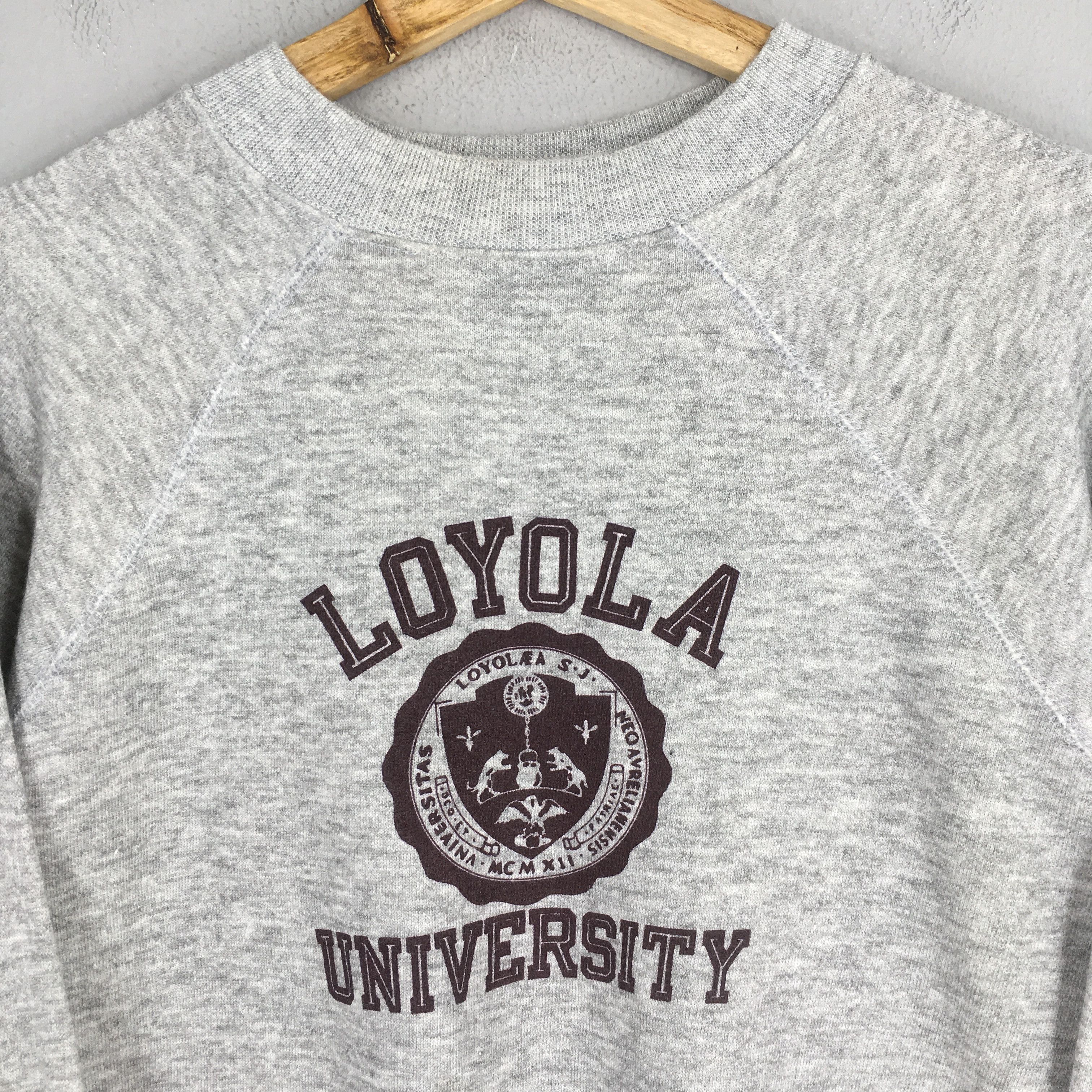 NCAA × Vintage Vintage 1980s Loyola University Gray Sweatshirt XLarge Size US XL / EU 56 / 4 - 2 Thumbnail