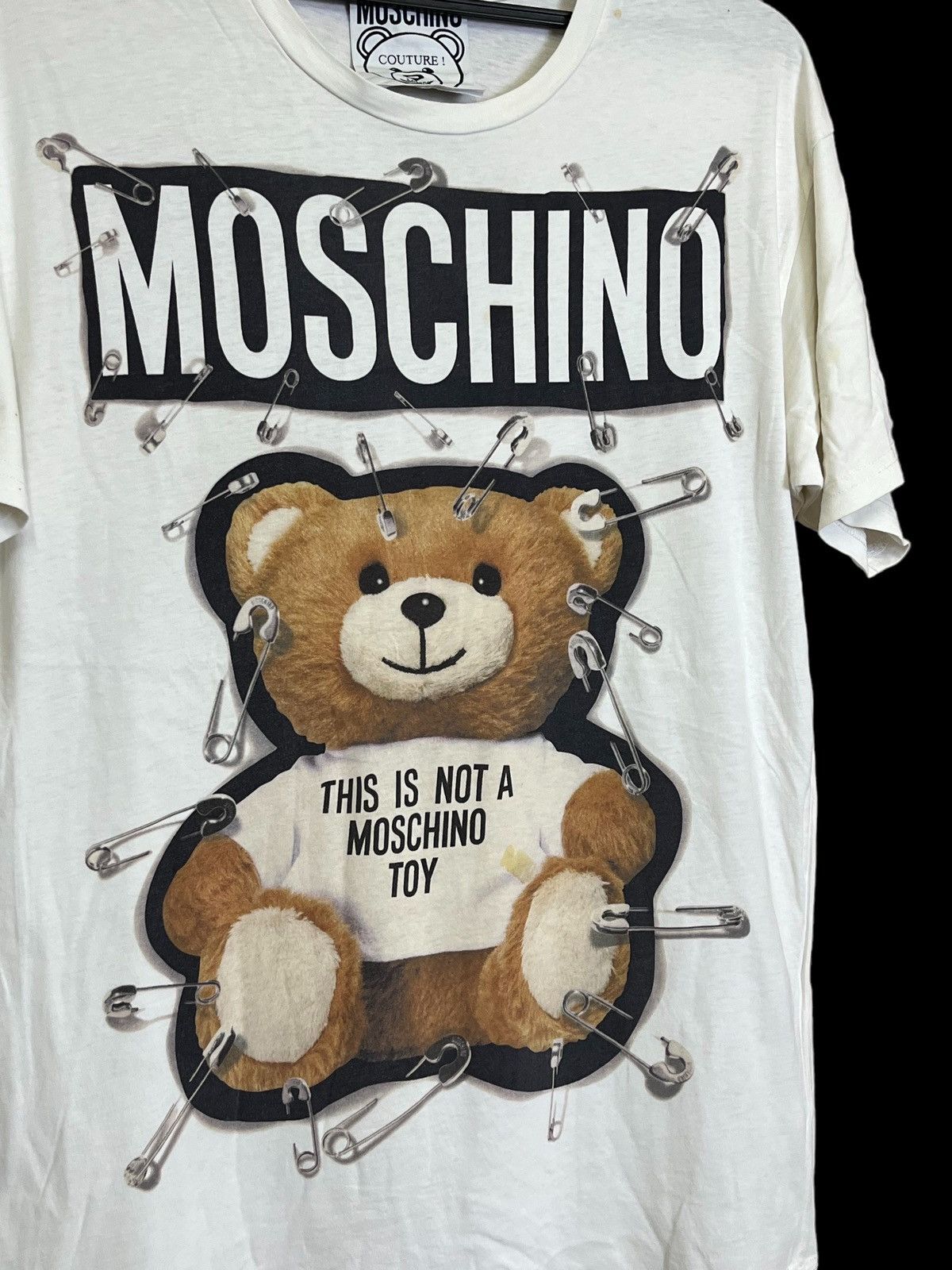 Moschino AUTHENTIC MOSCHINO SAFETY PIN TEDDY BEAR T SHIRT Size US L / EU 52-54 / 3 - 3 Thumbnail