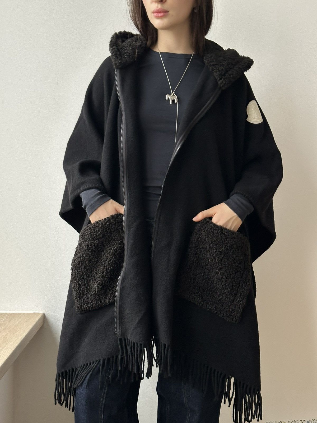 Moncler Moncler Mantella Wool Down Nylon Hood Poncho Black Coat Size ONE SIZE - 12 Thumbnail