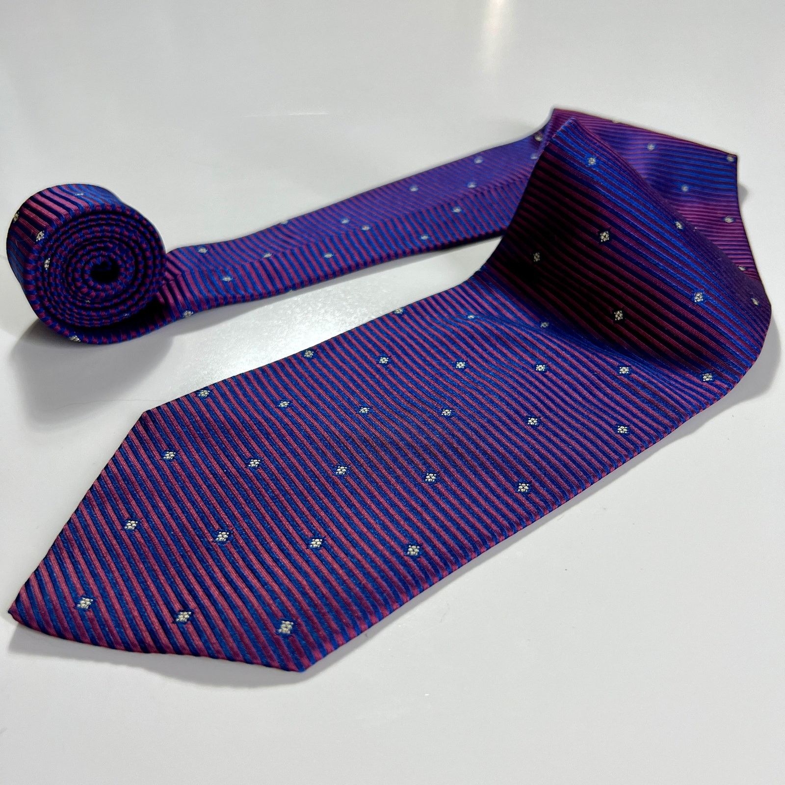 Valentino Valentino Cravatte Tie Made In Italy Red Blue Silk Necktie Size ONE SIZE - 1 Thumbnail