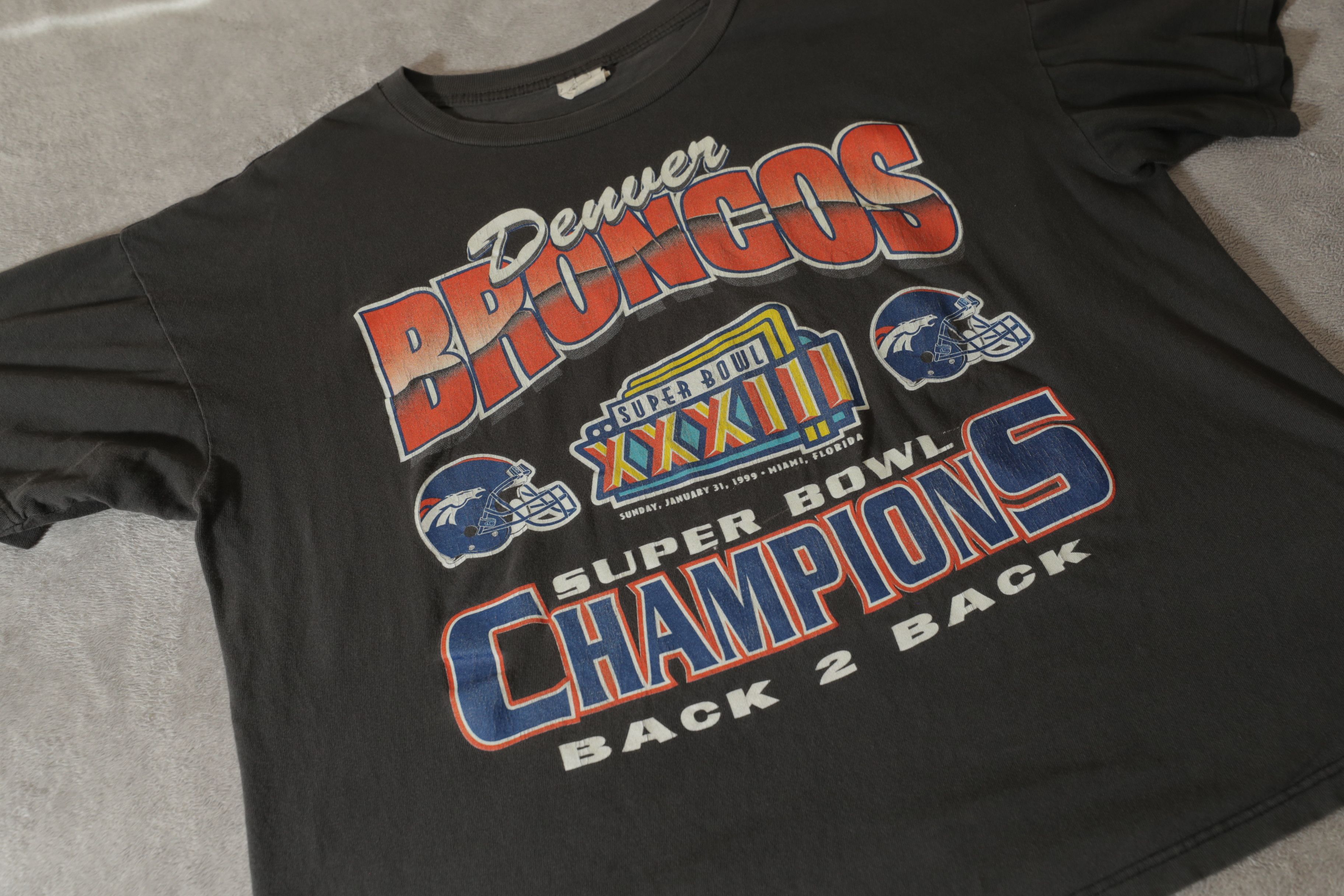 Vintage Denver Broncos Superbowl 1999 Back to Back Champions (XL) Size US XL / EU 56 / 4 - 4 Thumbnail