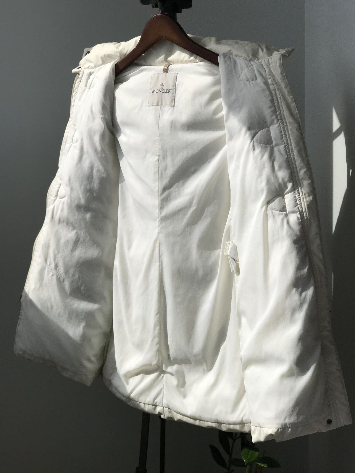 Moncler × Vintage Vintage Moncler Down Puffer Cream Jacket for Girls Size XXS / US 00 / IT 34 - 10 Thumbnail