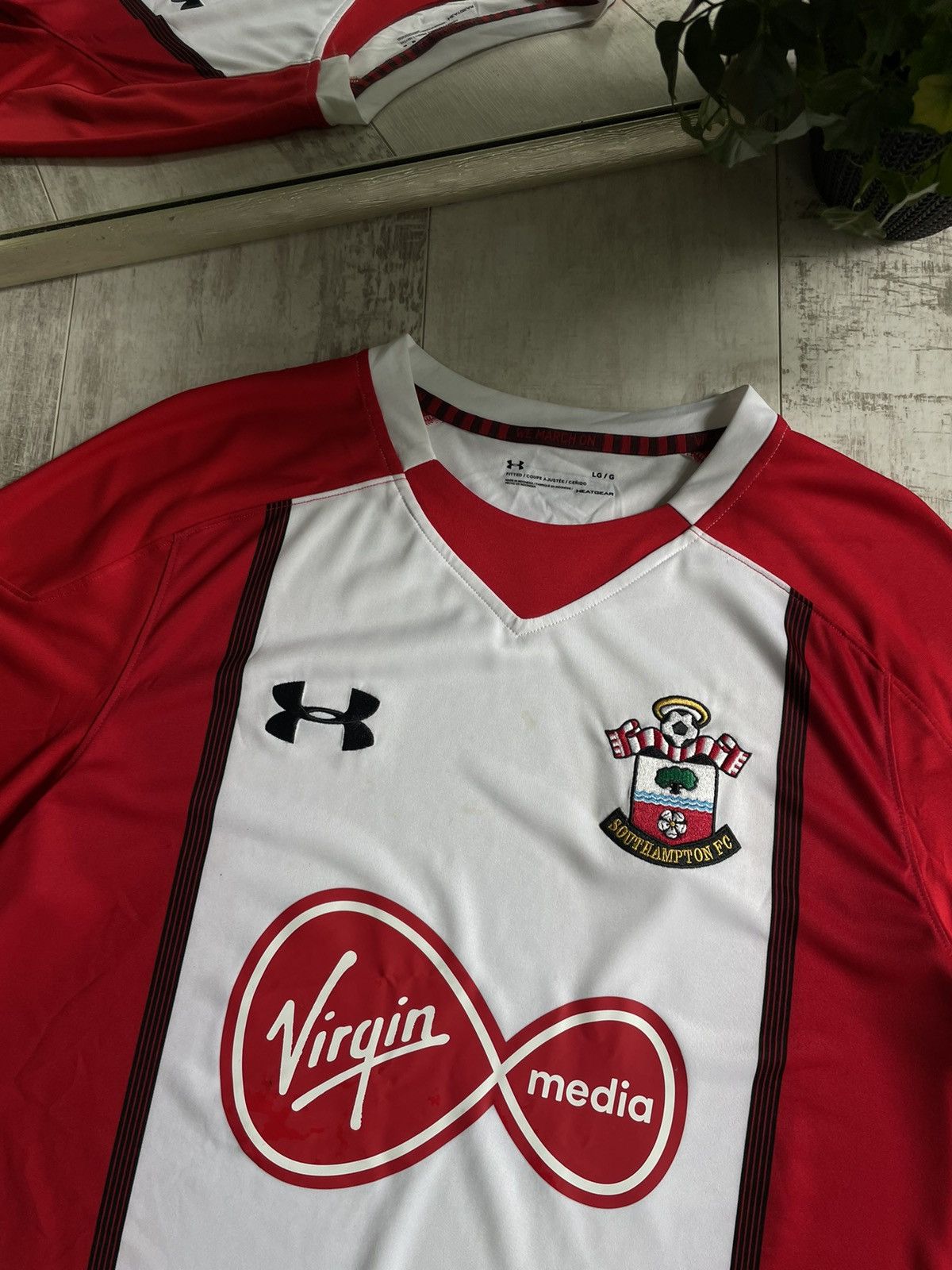 Under Armour Under Armour FC Southampton 2017/2018 Home Football Shirt Size US L / EU 52-54 / 3 - 3 Thumbnail