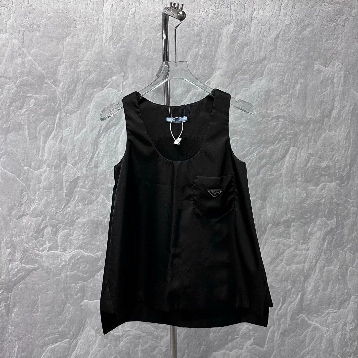 Prada prada metallic triangle pocket sleeveless top Size S / US 4 / IT 40 - 1 Thumbnail