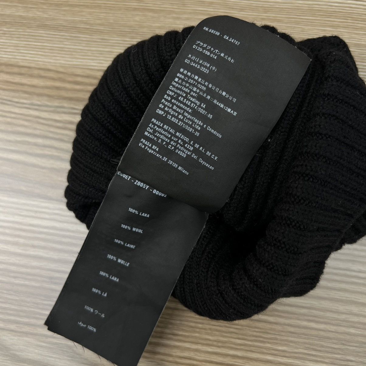 Prada Prada Beanie. Size ONE SIZE - 4 Thumbnail