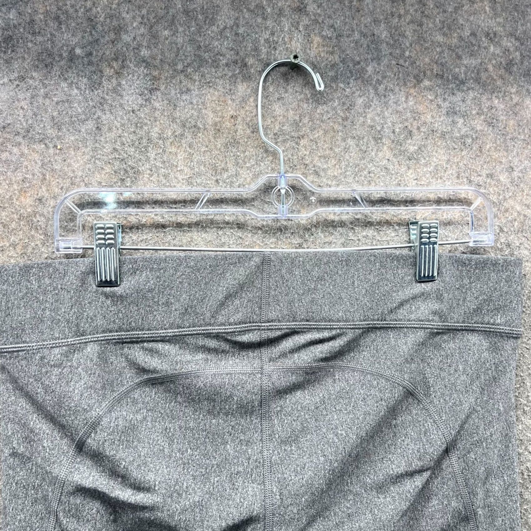 Under Armour Under Armour Pants Womens XL Gray Athletic Heatgear Compression Cropped Legging Skinny Size 40" / US 18 - 7 Thumbnail