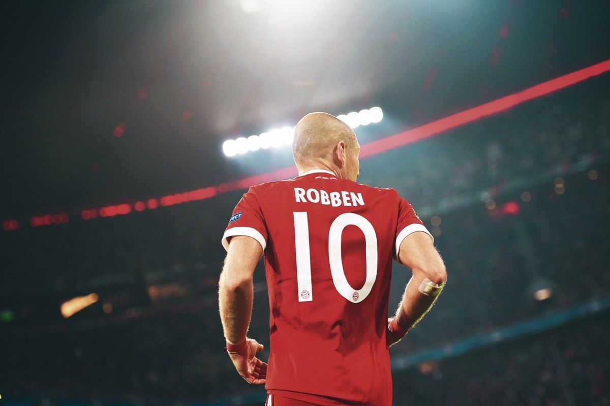 Vintage BAYERN ADIDAS 2017/2018 FOOTBALL HOME JERSEY #10 ROBBEN Size US M / EU 48-50 / 2 - 13 Thumbnail