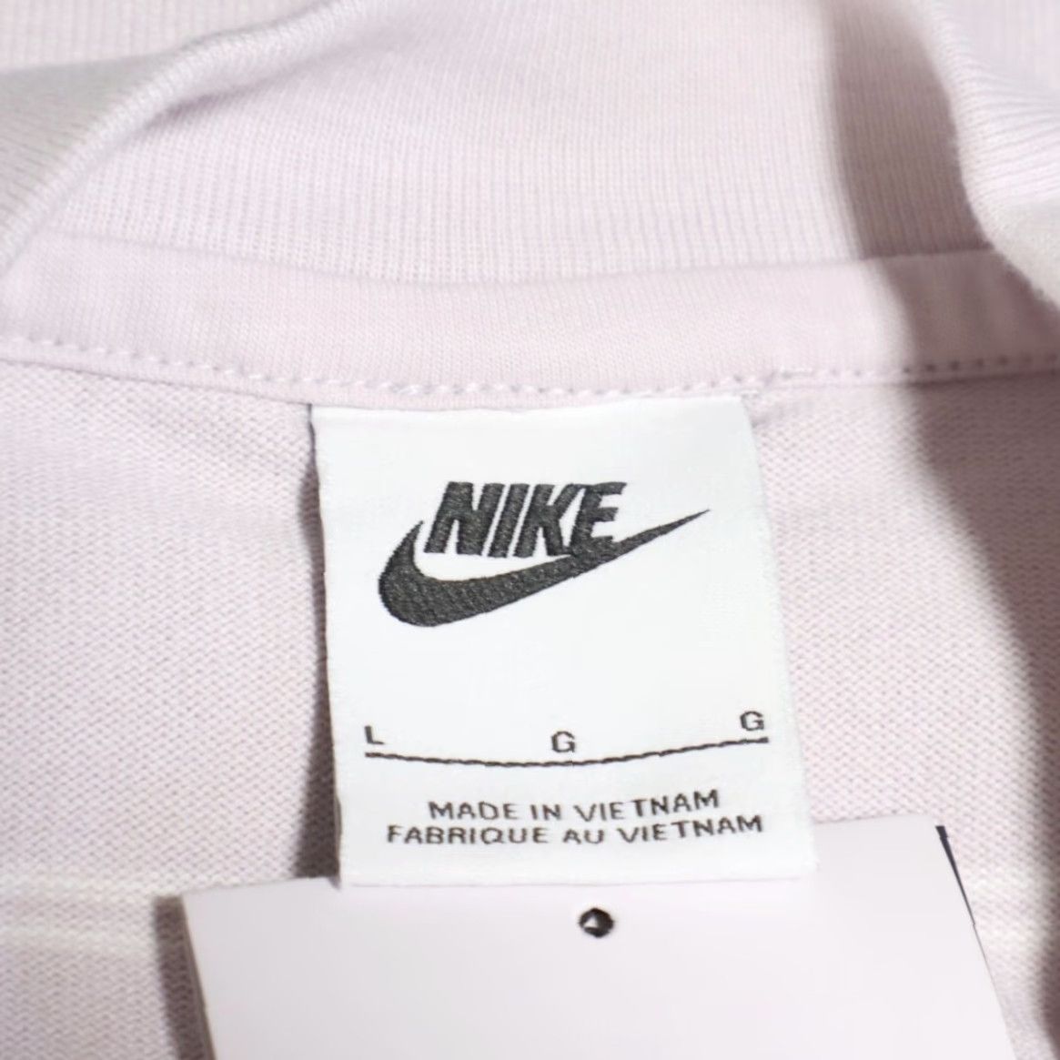 Nike **Nike Lavender Women's Fall Striped Long Sleeve Top L** User: New title: **Nike Women's Lavender Fall Striped Long Sleeve Top L** Size L / US 10 / IT 46 - 5 Thumbnail