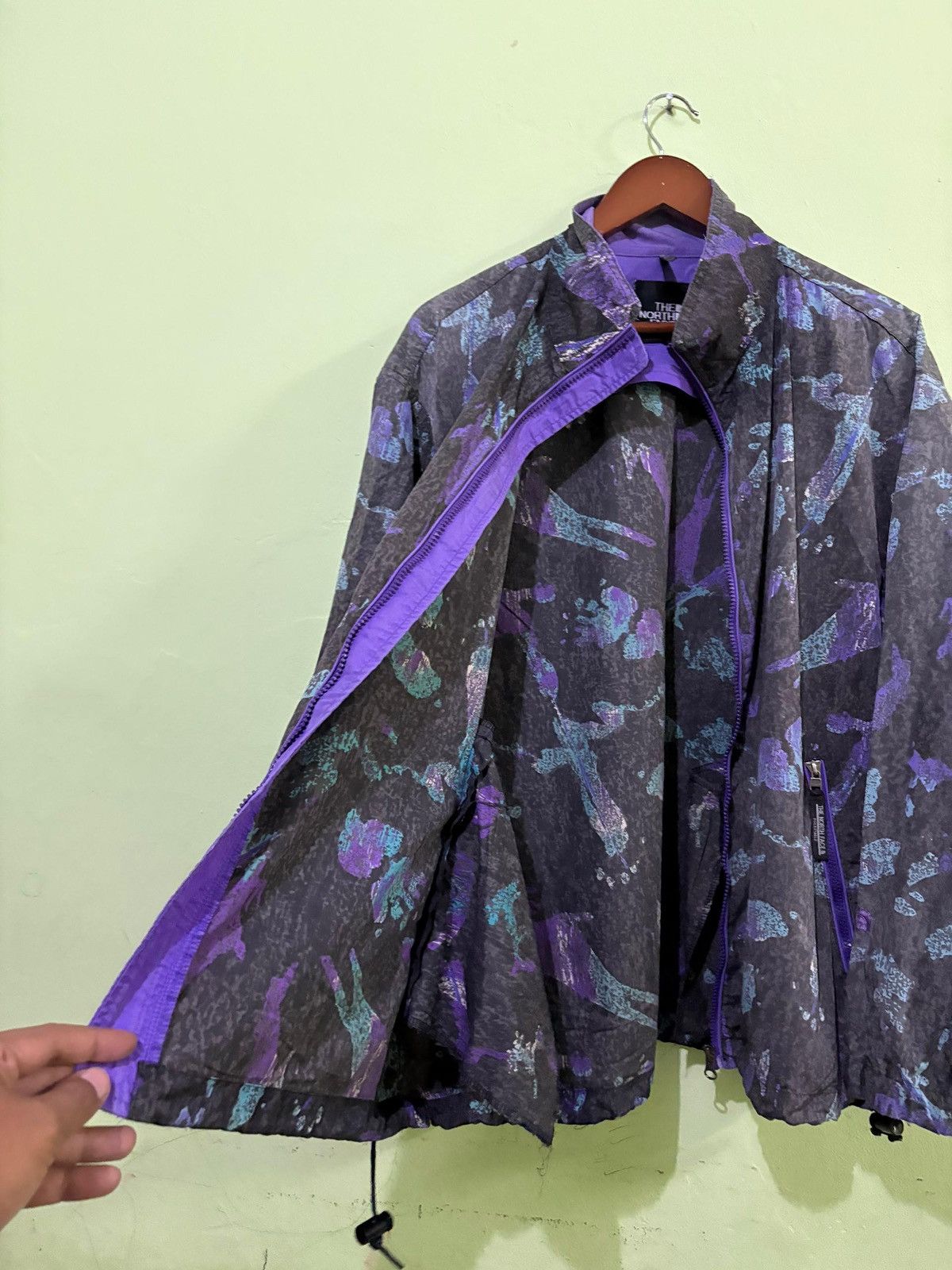 The North Face × Vintage VTG The North Face Light Jacket Abstract Art Design Size US M / EU 48-50 / 2 - 4 Thumbnail