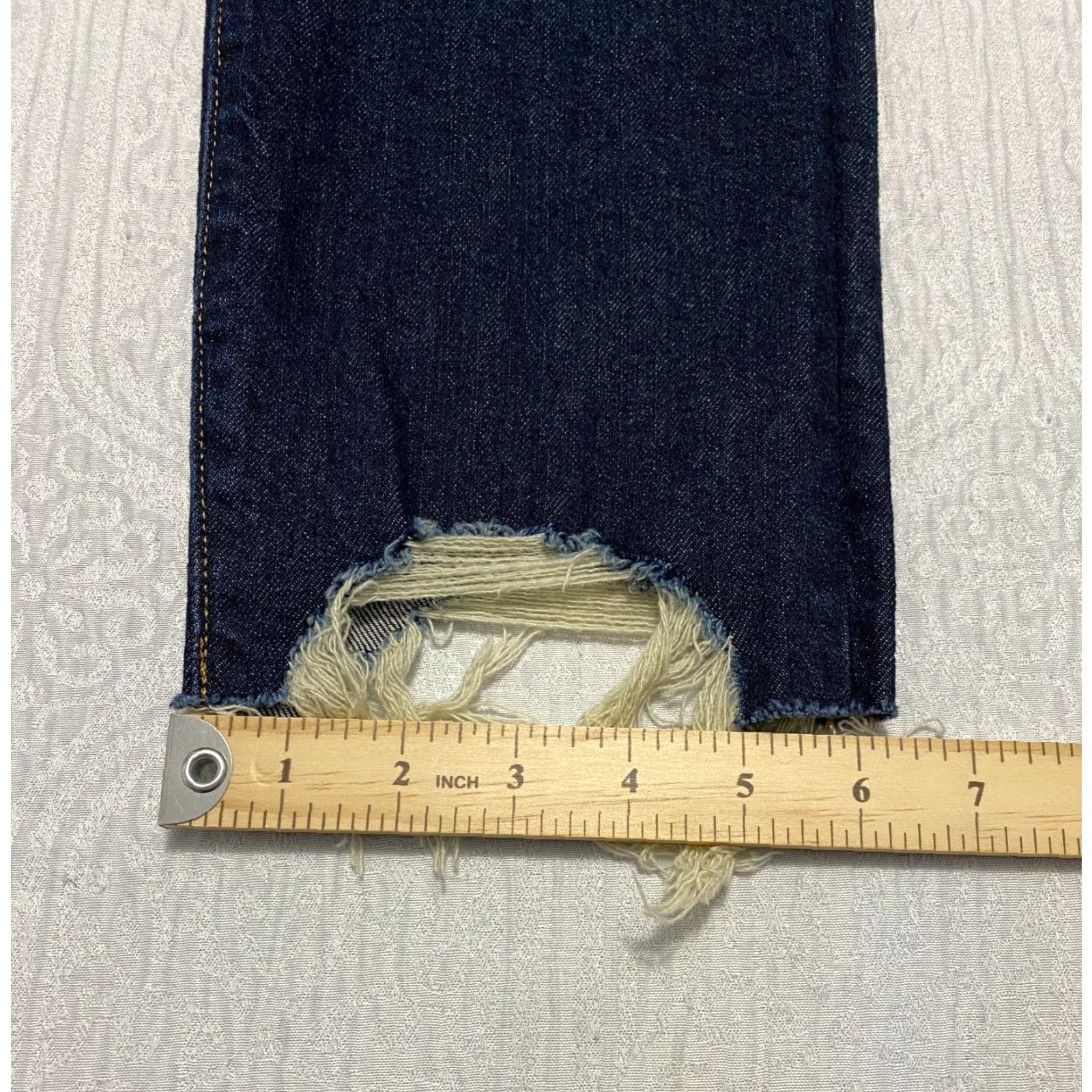 Gap Gap Best Girlfriend Capri Jeans Women's 29 Blue Denim Distressed Frayed Hem Capris 5-Pocket Size ONE SIZE - 6 Thumbnail