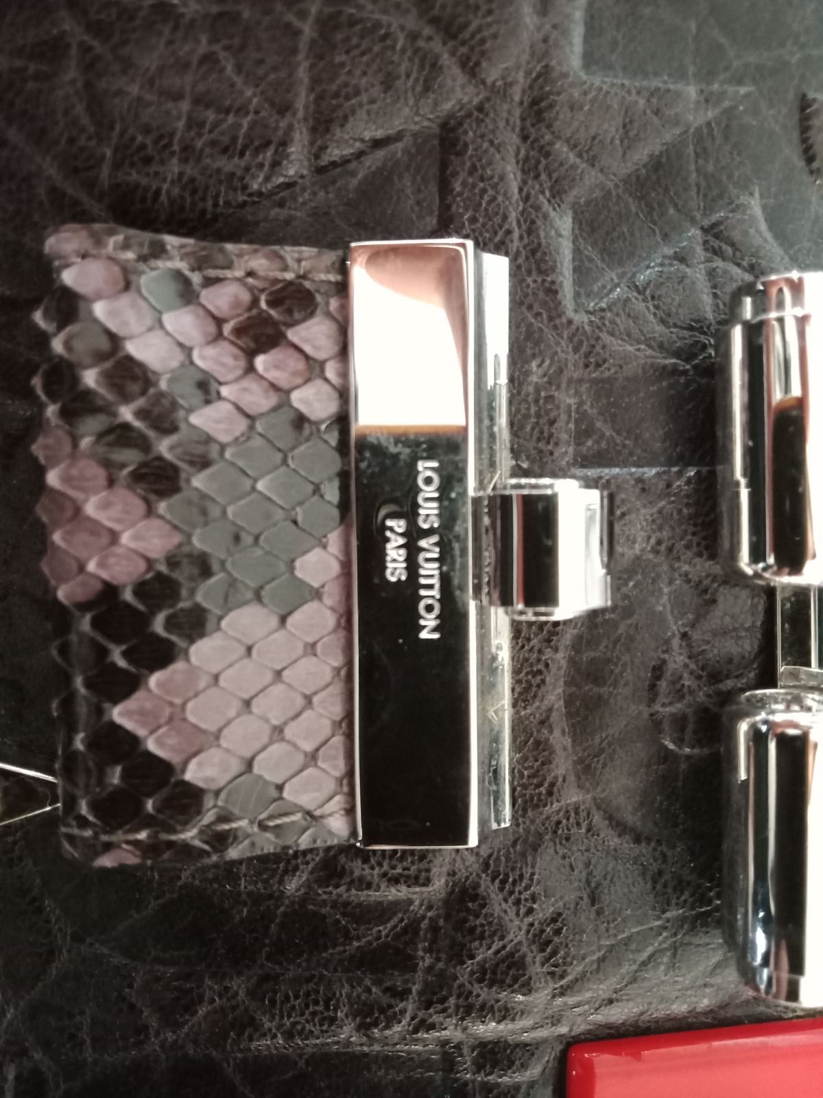 Louis Vuitton Louis Vuitton Size ONE SIZE - 7 Thumbnail