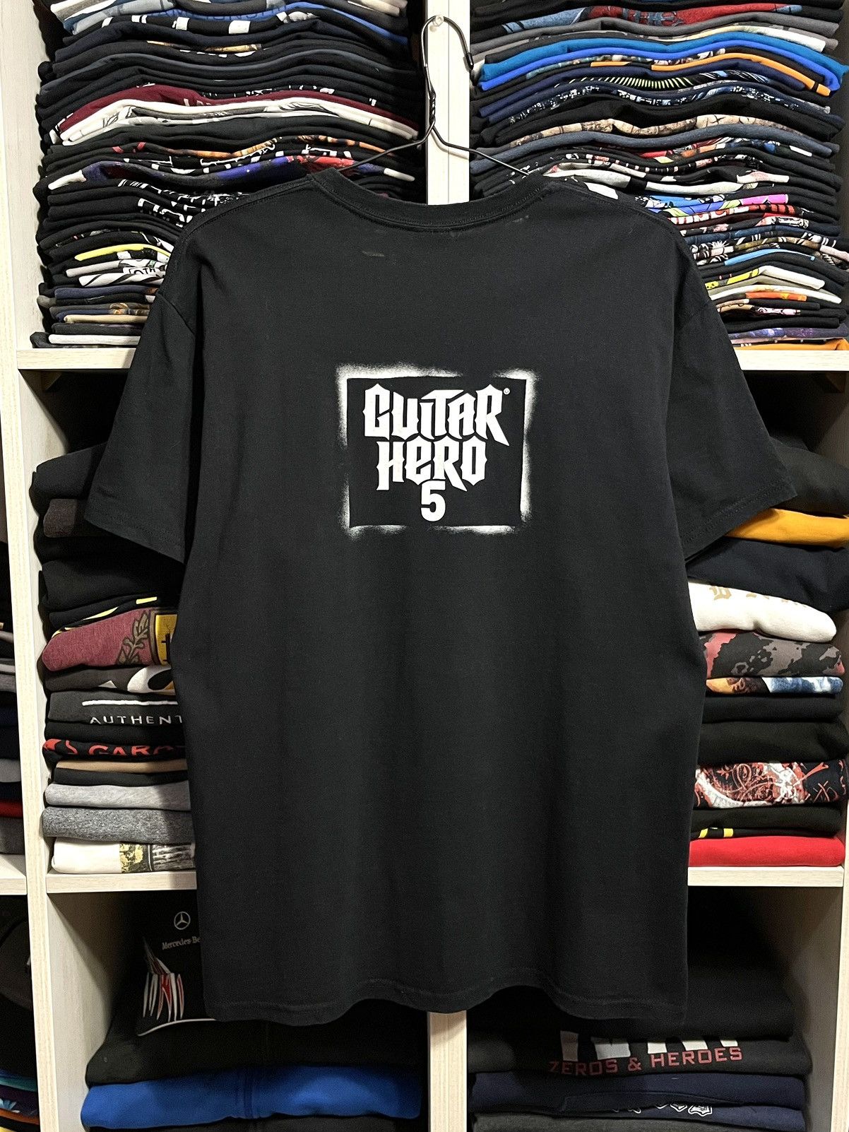 Vintage Vintage 00s Guitar Hero 5 Video Game Promo T-Shirt Size L Size US L / EU 52-54 / 3 - 8 Thumbnail