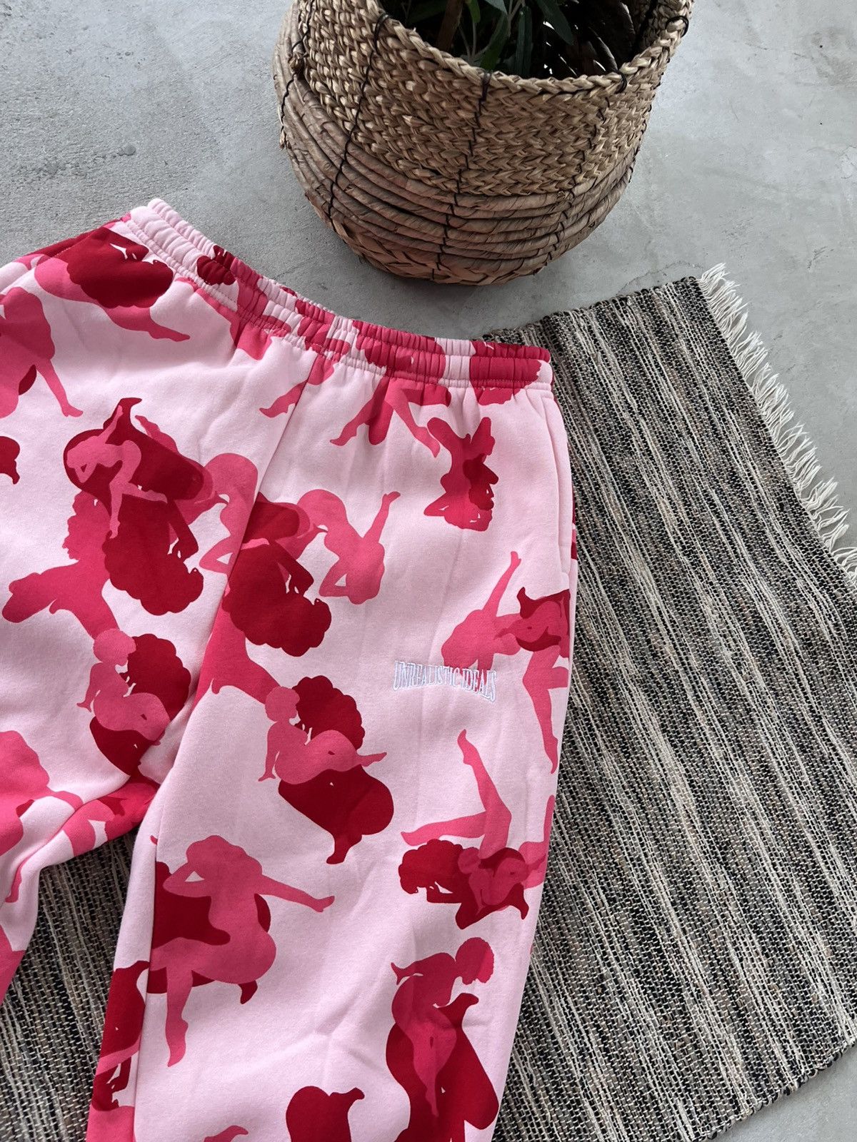 Named Collective Hype Named Collective Unrealistic Pink camouflage Sweatpants Size US 32 / EU 48 - 4 Thumbnail