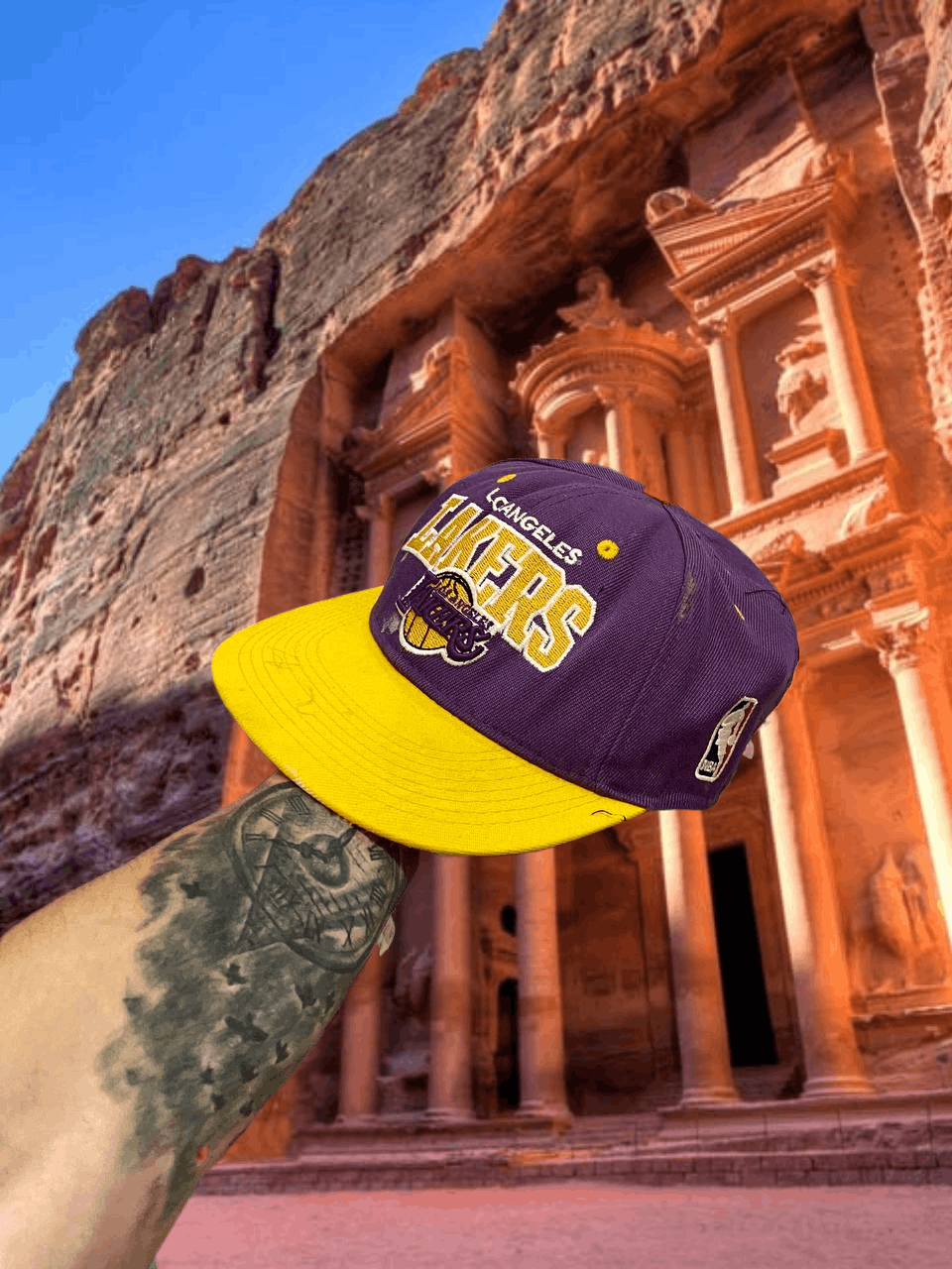 Mitchell & Ness Hats Vintage Mitchell & Ness big logo Lakers Cap Y2K Size ONE SIZE - 1 Thumbnail
