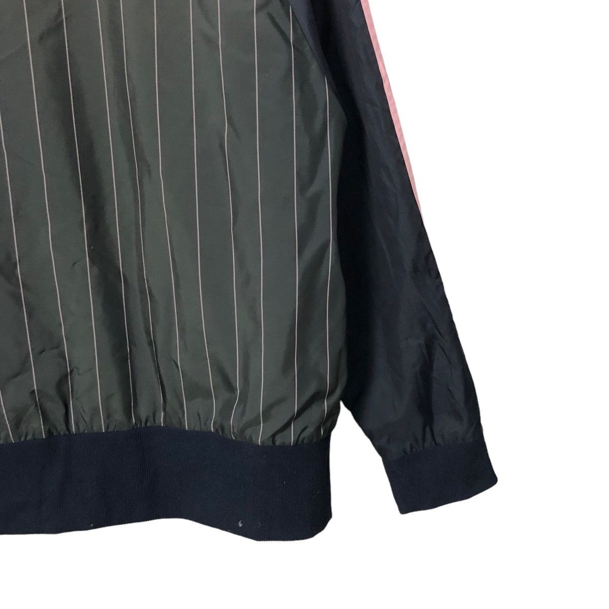 Vintage Vintage Adidas Climaproof Embroidery Logo Zipper Ups Jacket Size US M / EU 48-50 / 2 - 6 Thumbnail