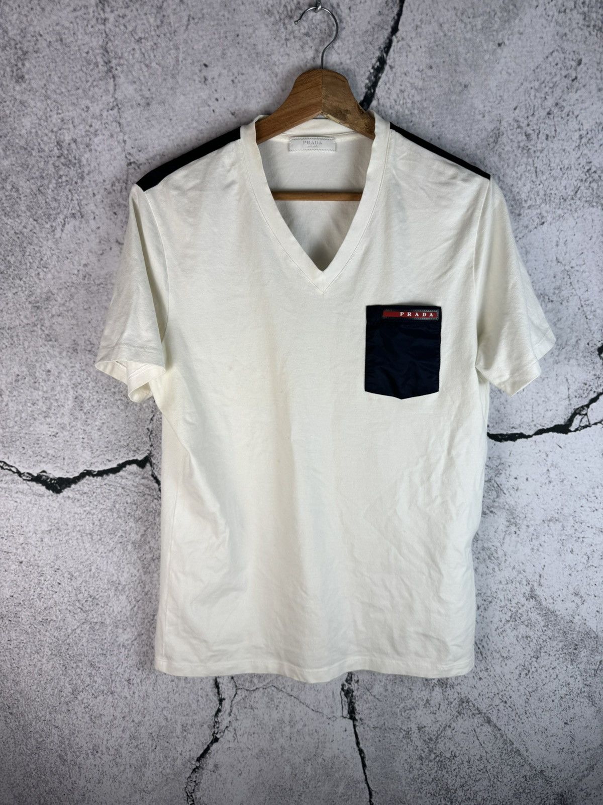 Prada Prada 2018 Nylon Pocket Red tab Logo T Shirt White Size US S / EU 44-46 / 1 - 1 Thumbnail