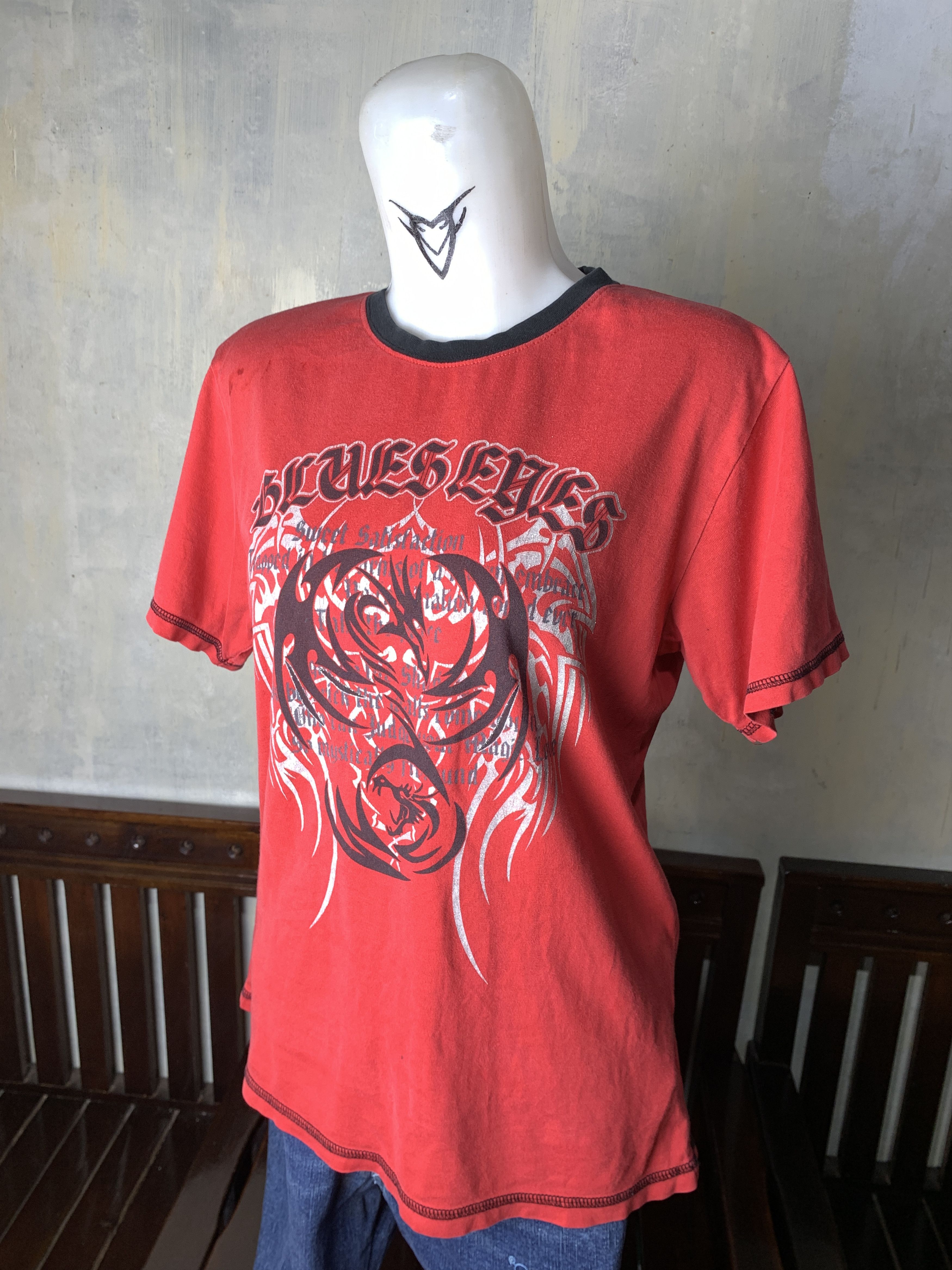 Japanese Brand 2000s Blue Eyes Red Dragon Wings Tee (M) Size M / US 6-8 / IT 42-44 - 2 Thumbnail