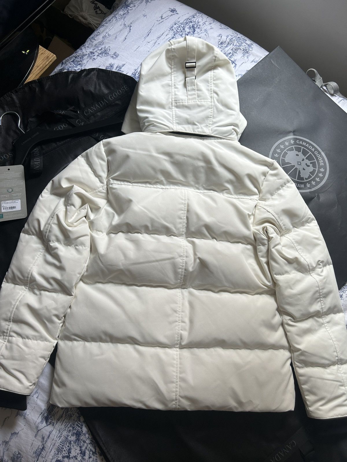 Canada Goose Canada Goose Wyndham North Star White Black Label Size US M / EU 48-50 / 2 - 5 Thumbnail