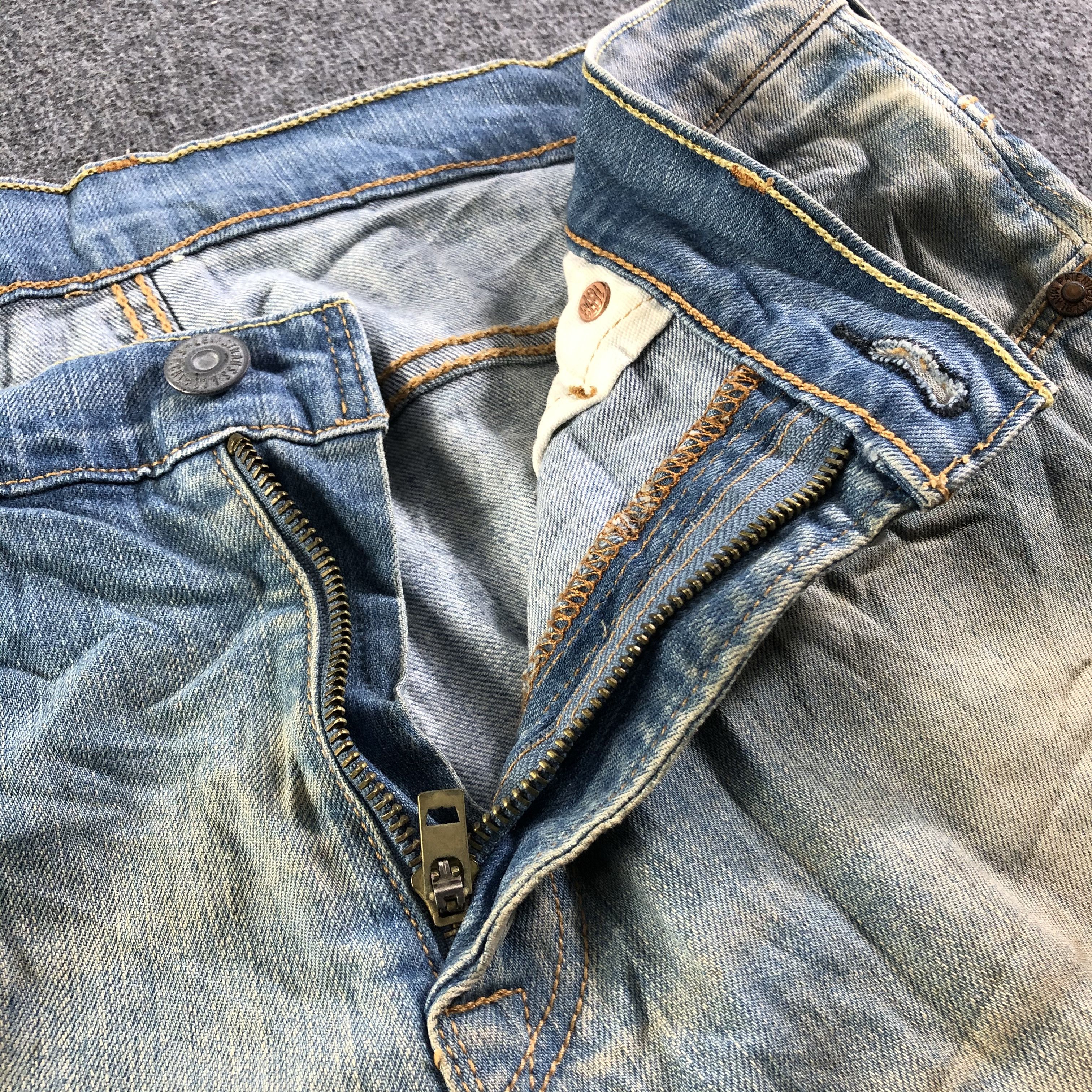 Levi's Vintage Light Wash Levis 511 Jeans-J3901 Size US 33 - 7 Thumbnail