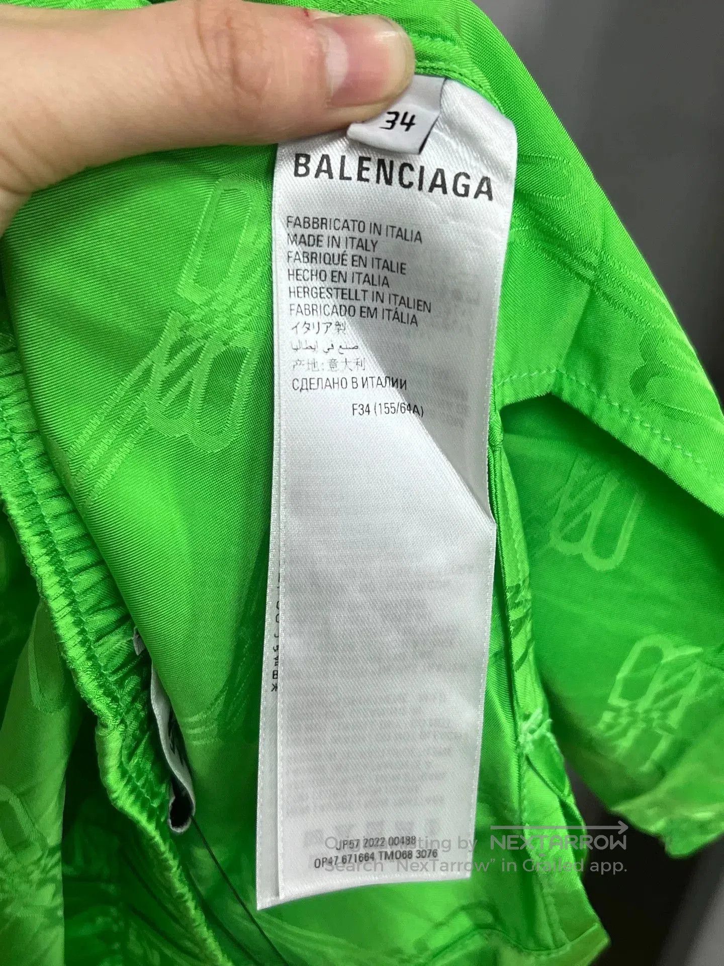 Balenciaga balenciaga green printed shorts size 34. Size US 34 / EU 50 - 4 Thumbnail