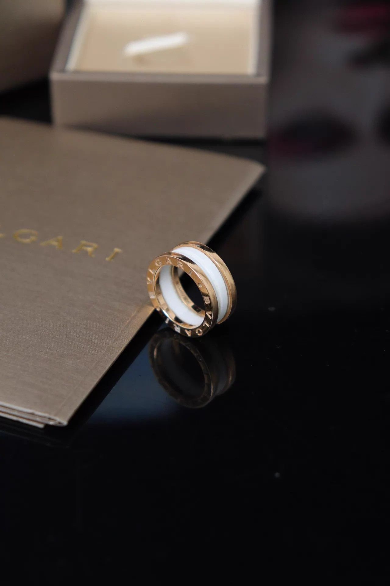 Bvlgari Bvlgari White Ceramic Ring Size 48 Box & 2020 Dec Card Size ONE SIZE - 2 Thumbnail