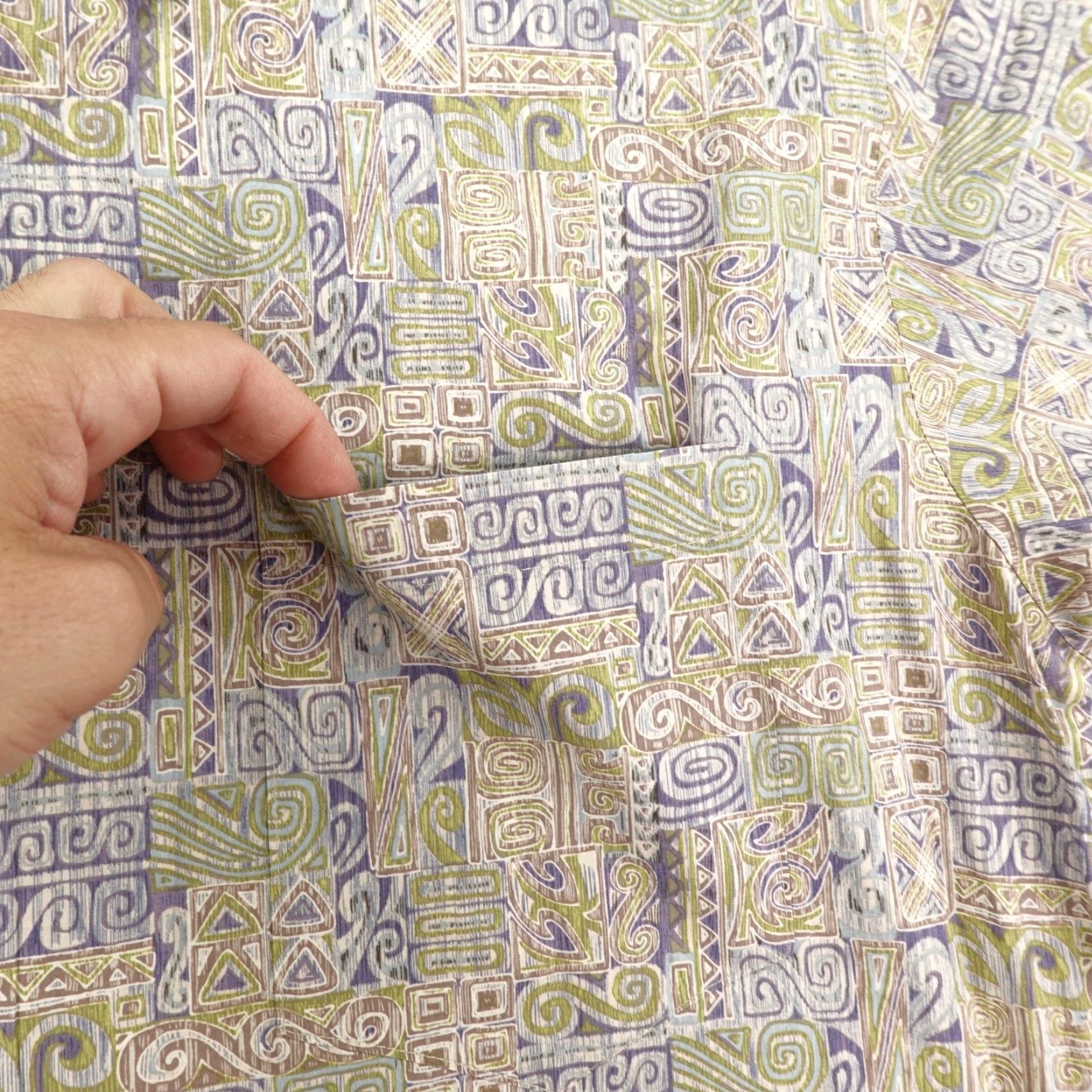 Tori Richard Tori Richard Men's Shirt Large Cotton Button-Up Hawaiian Aloha Tribal Geometric Short Sleeve Casual Size US L / EU 52-54 / 3 - 3 Thumbnail