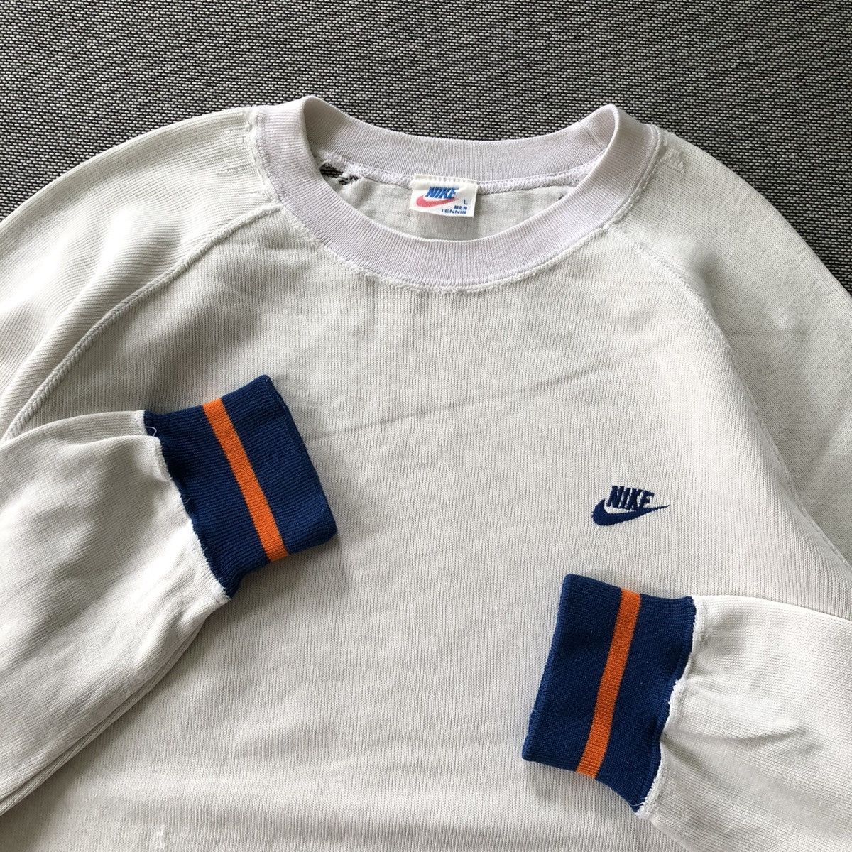 Nike NIKE 80's Suntory Cup Tennis Sportswear Crewneck Sweatshirt Size US L / EU 52-54 / 3 - 4 Thumbnail