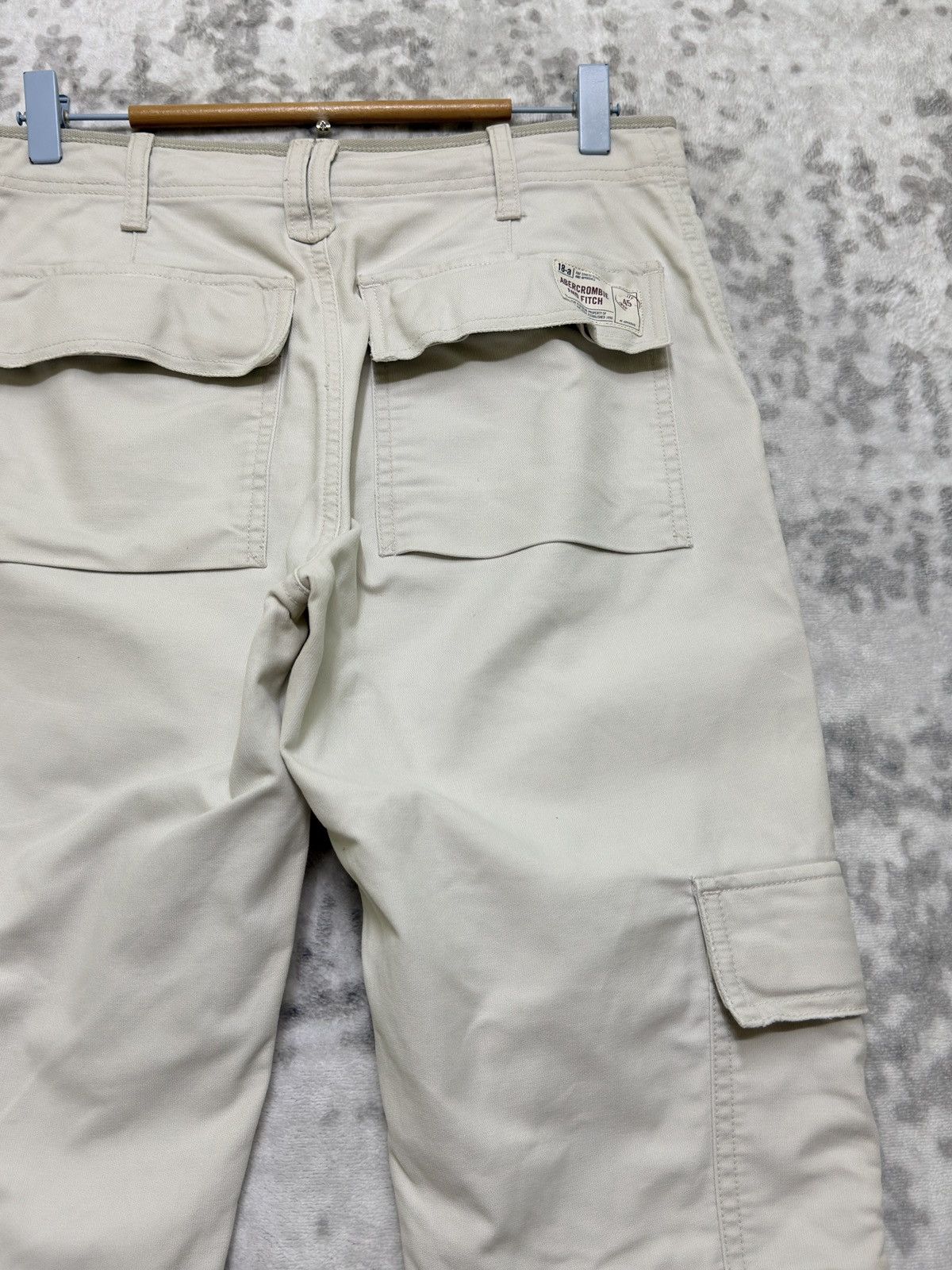 Abercrombie & Fitch Abercrombie & Fitch Flare Cargo Zipper Ankle Multipocket Size US 29 - 11 Thumbnail