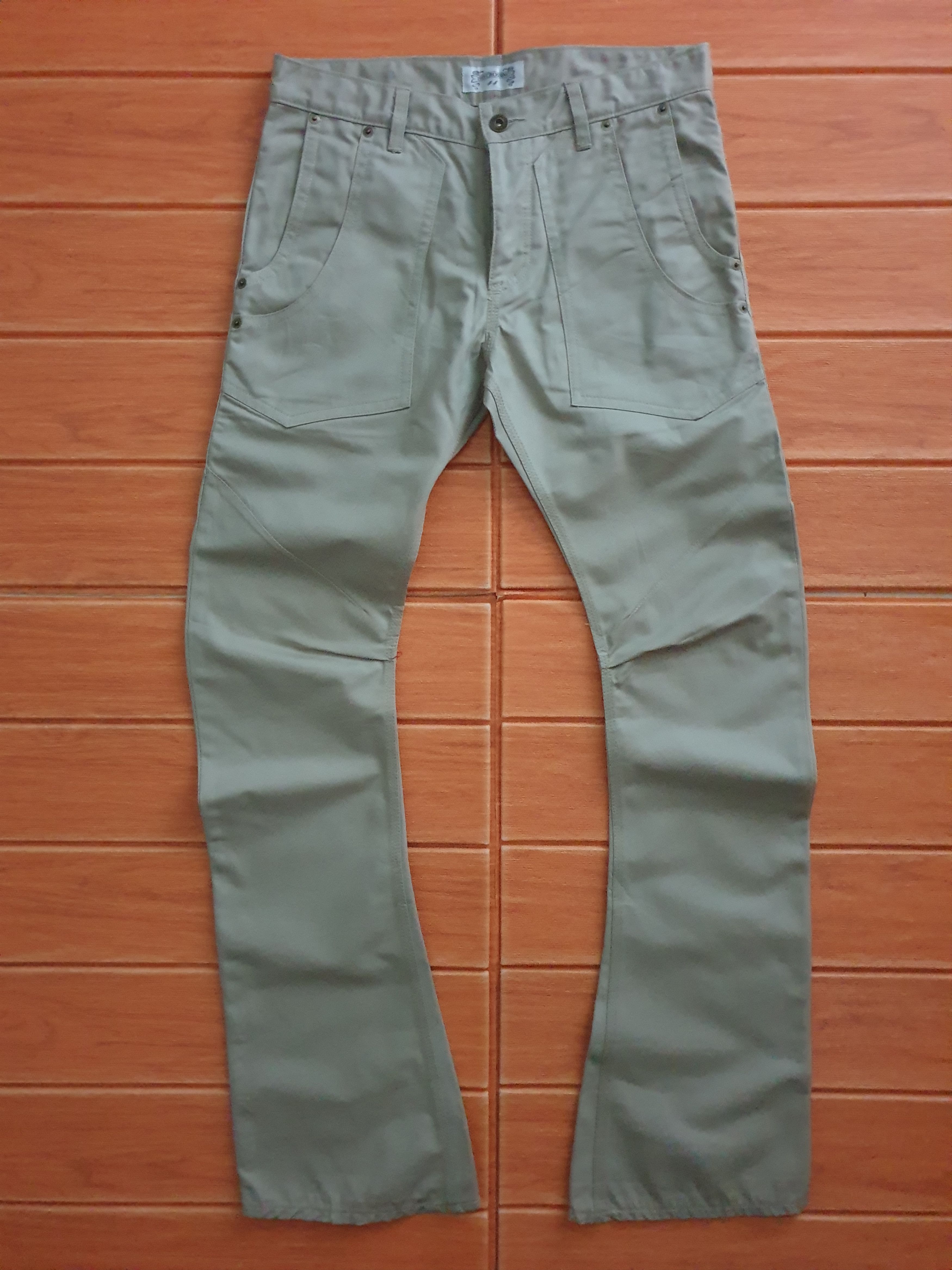 Japanese Brand 💥No crossing Japanese brand beige colour Pant Size US 31 - 1 Thumbnail