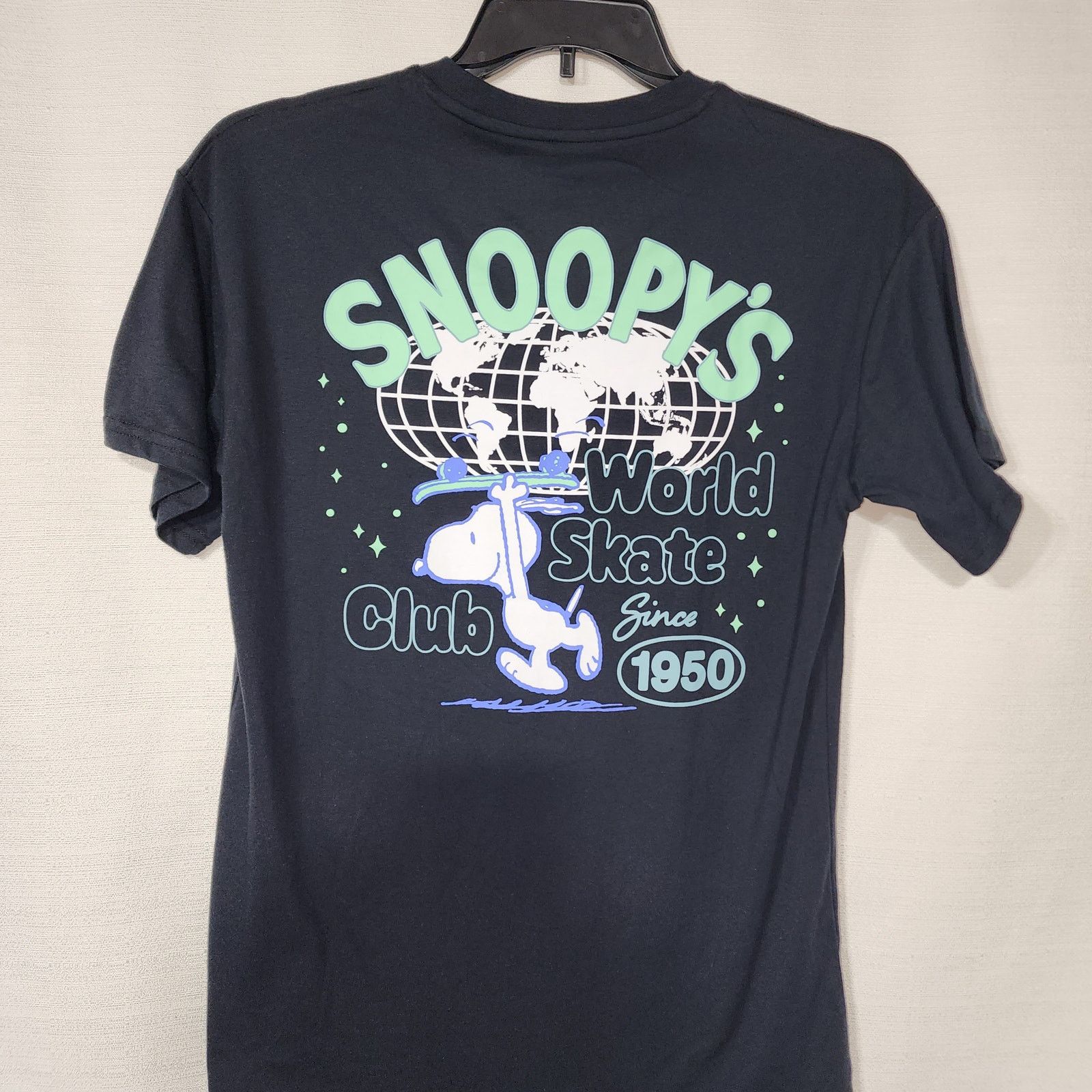 Peanuts Snoopy World Skate Club men's medium shirt Size US M / EU 48-50 / 2 - 4 Thumbnail