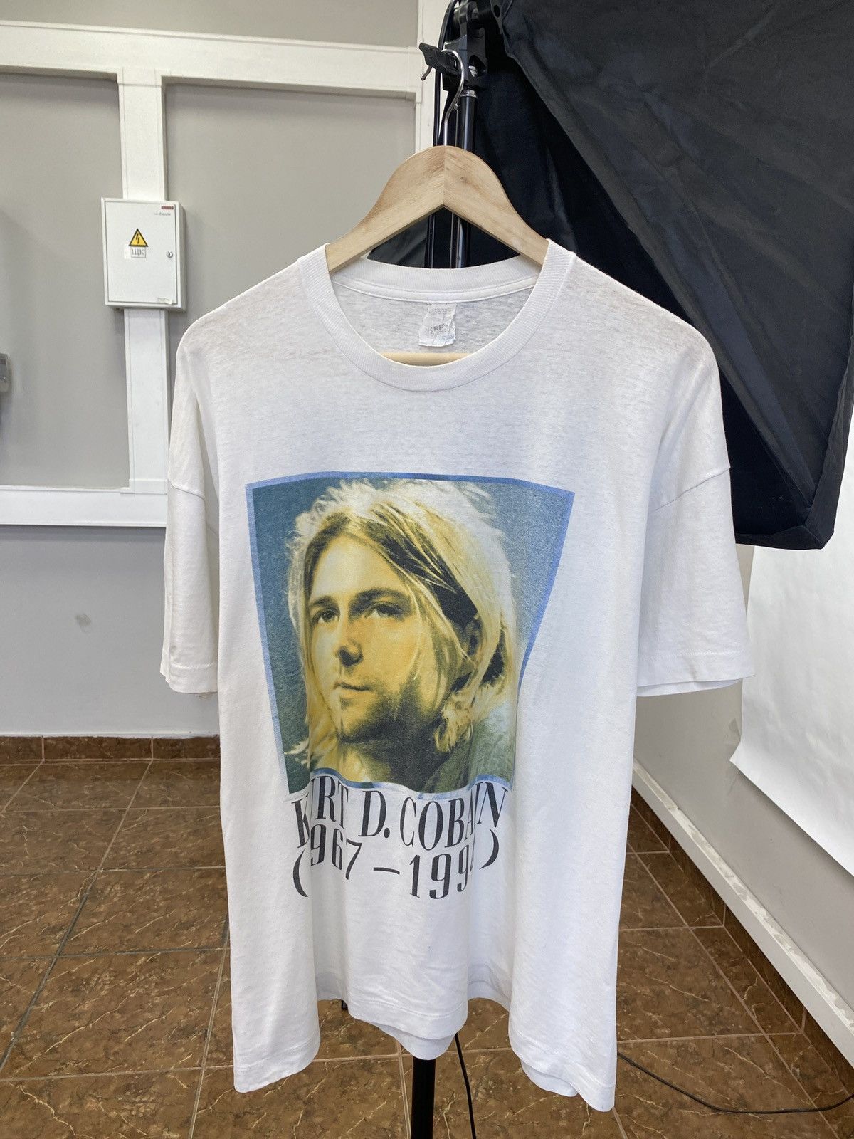 Vintage 1994 Kurt Cobain Nirvana Memorial T-Shirt Rare Retro