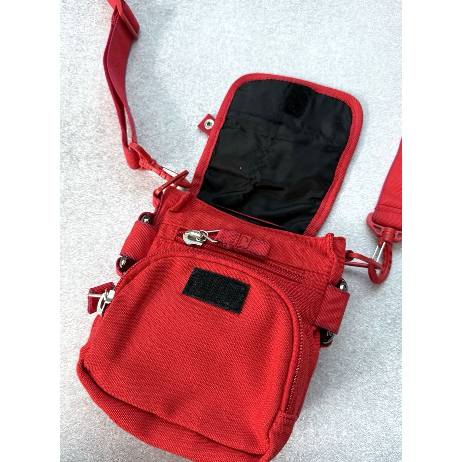 Diesel VINTAGE Diesel Red Messenger Bag Y2K Men’s Shoulders Bag Unisex Size ONE SIZE - 6 Thumbnail