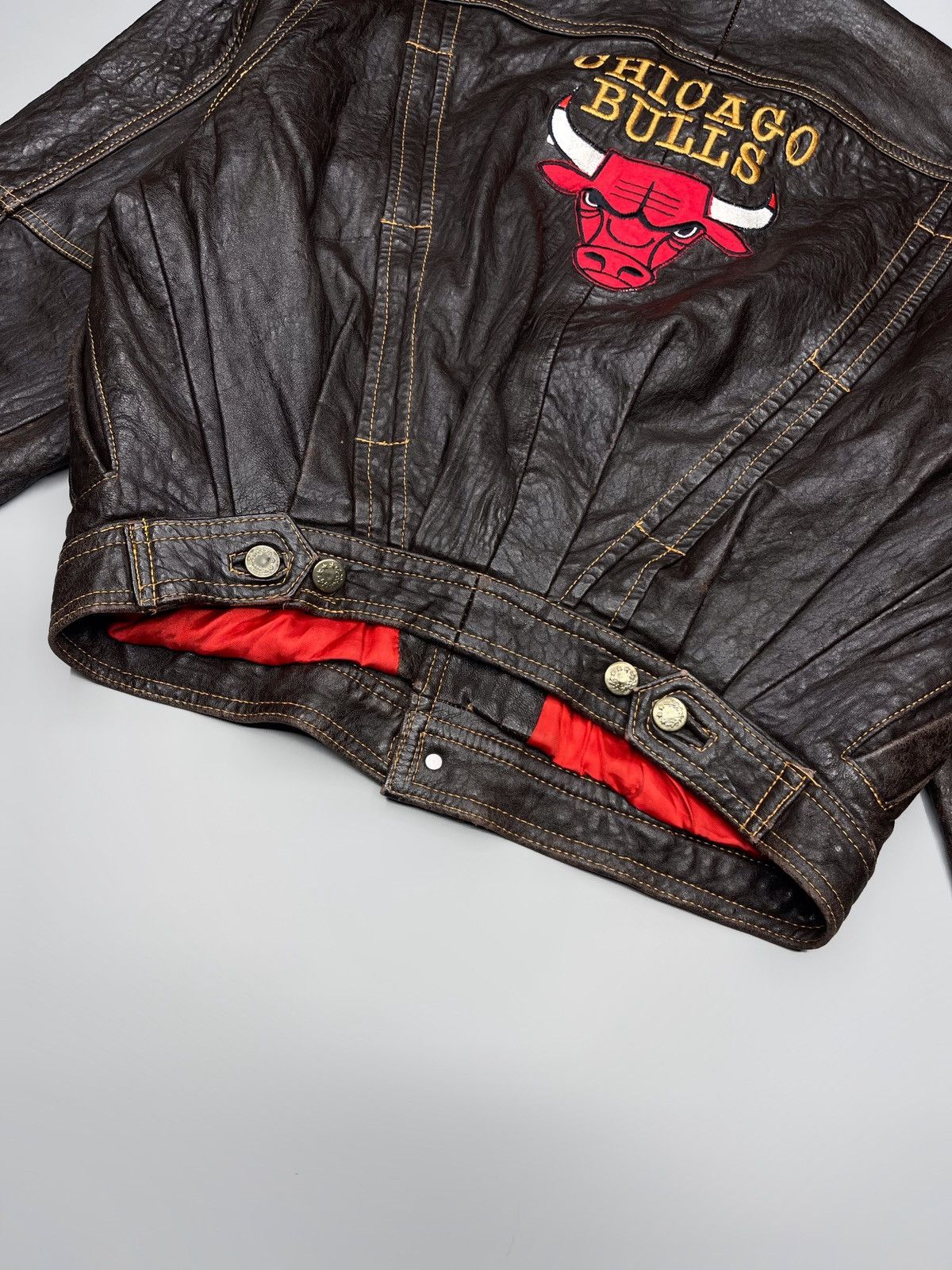 NBA × Vintage Vintage 90’s Chicago Bulls Leather Jacket RARE Size US S / EU 44-46 / 1 - 8 Thumbnail