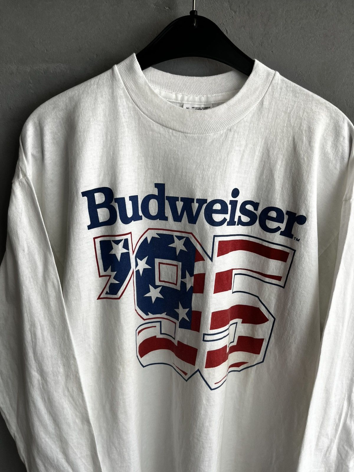Vintage Vintage Budweiser 1995 Long Sleeve T-shirt Size US XL / EU 56 / 4 - 7 Thumbnail