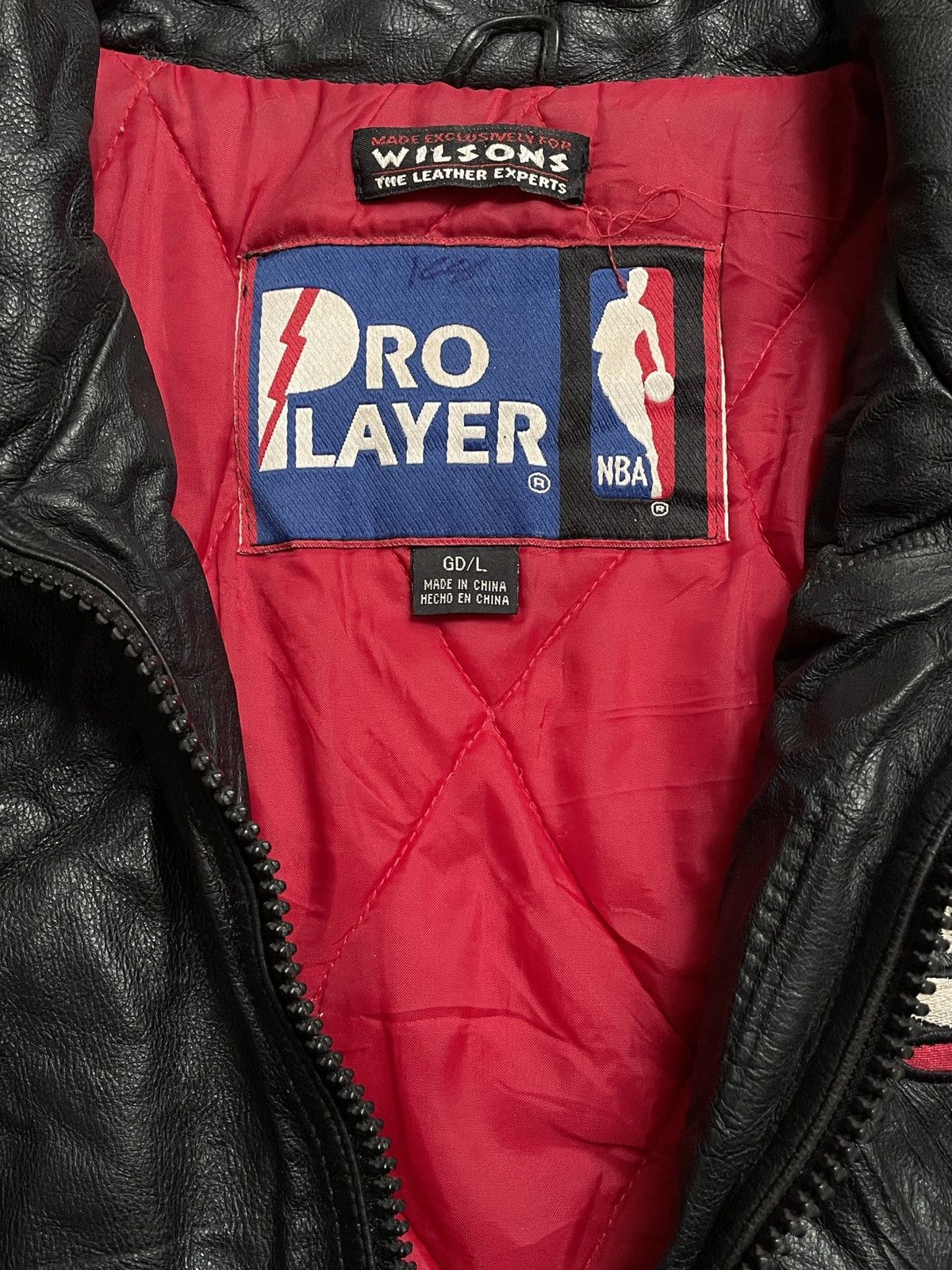 NBA × Vintage × Wilsons Leather Vintage Team Chicago Bull Leather Jacket 1990s Size US L / EU 52-54 / 3 - 8 Thumbnail